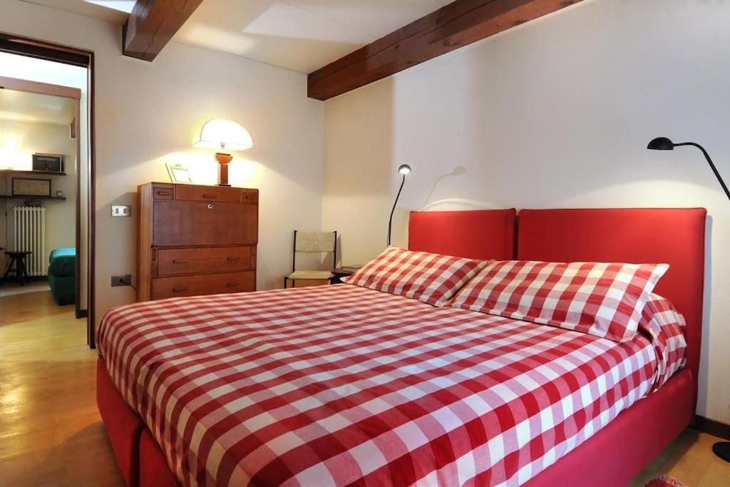 Ca' Della Tana Charming In Biennale Area Appartement *