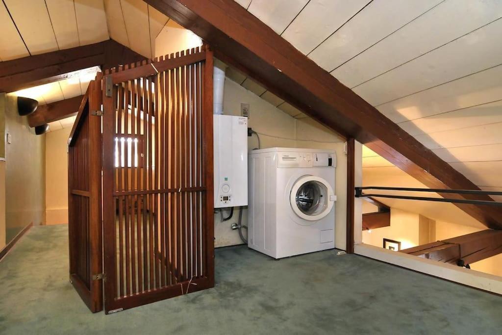 Ca' Della Tana Charming In Biennale Area Appartement