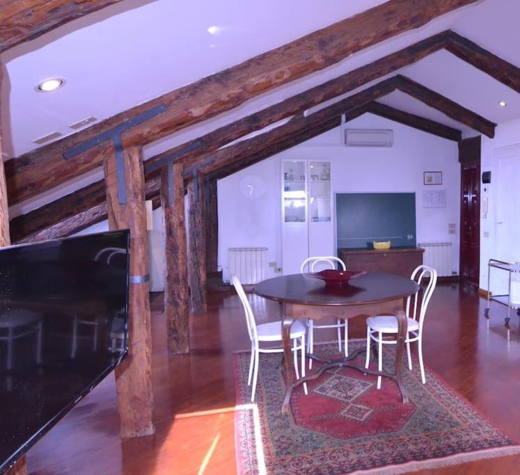 Breathtaking Terrace In Santa Margherita Square Appartement *