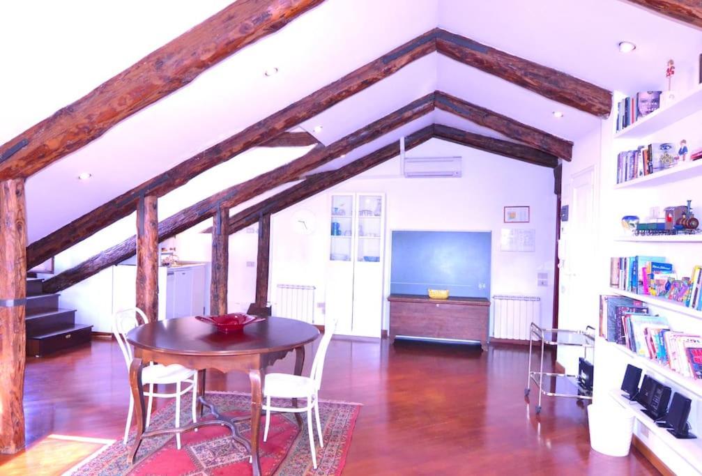 Appartement Breathtaking Terrace In Santa Margherita Square Venise