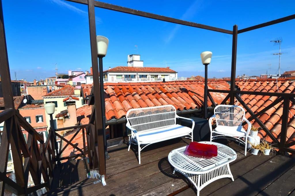 Breathtaking Terrace In Santa Margherita Square Appartement *