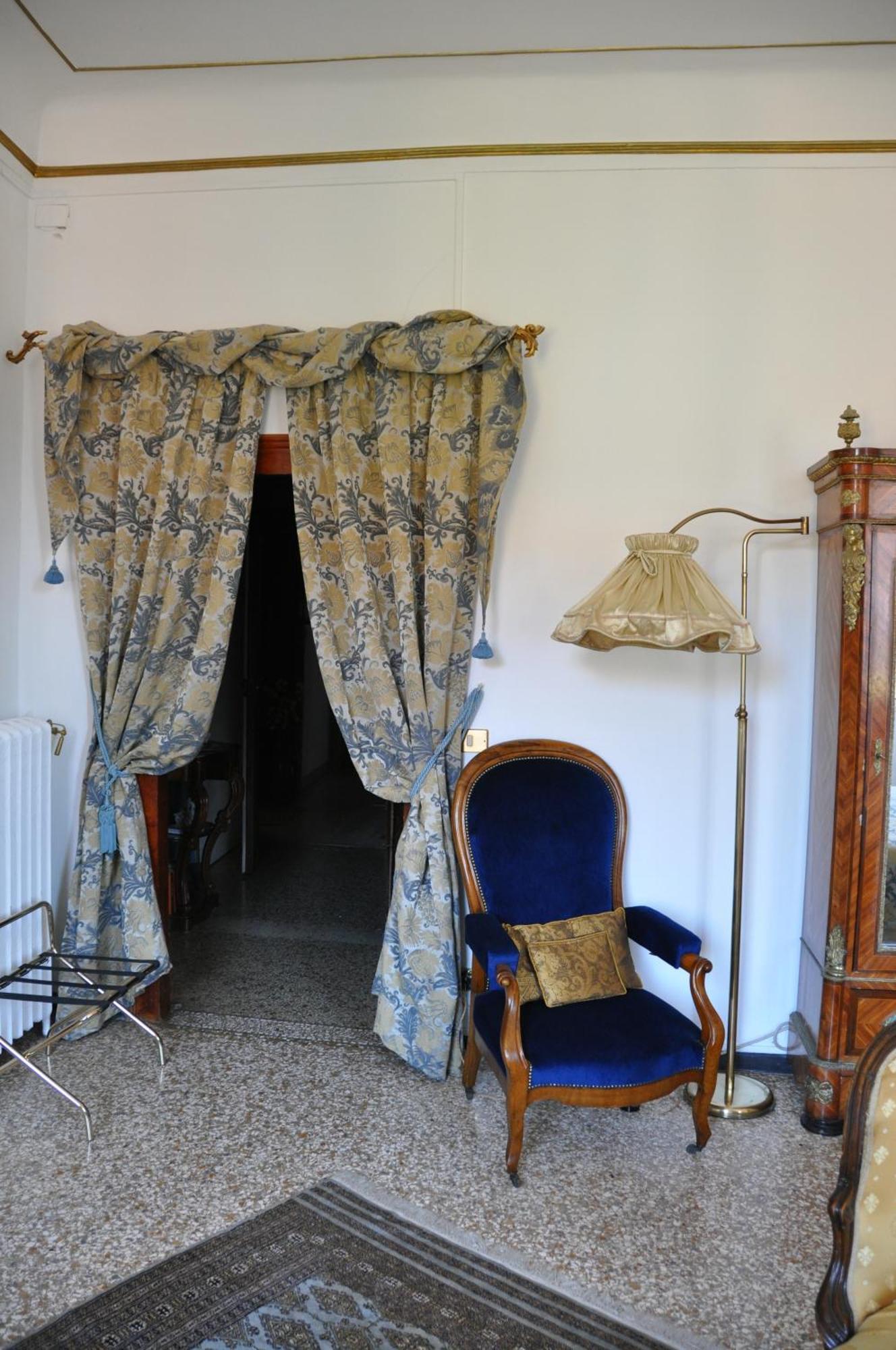 La D'ella