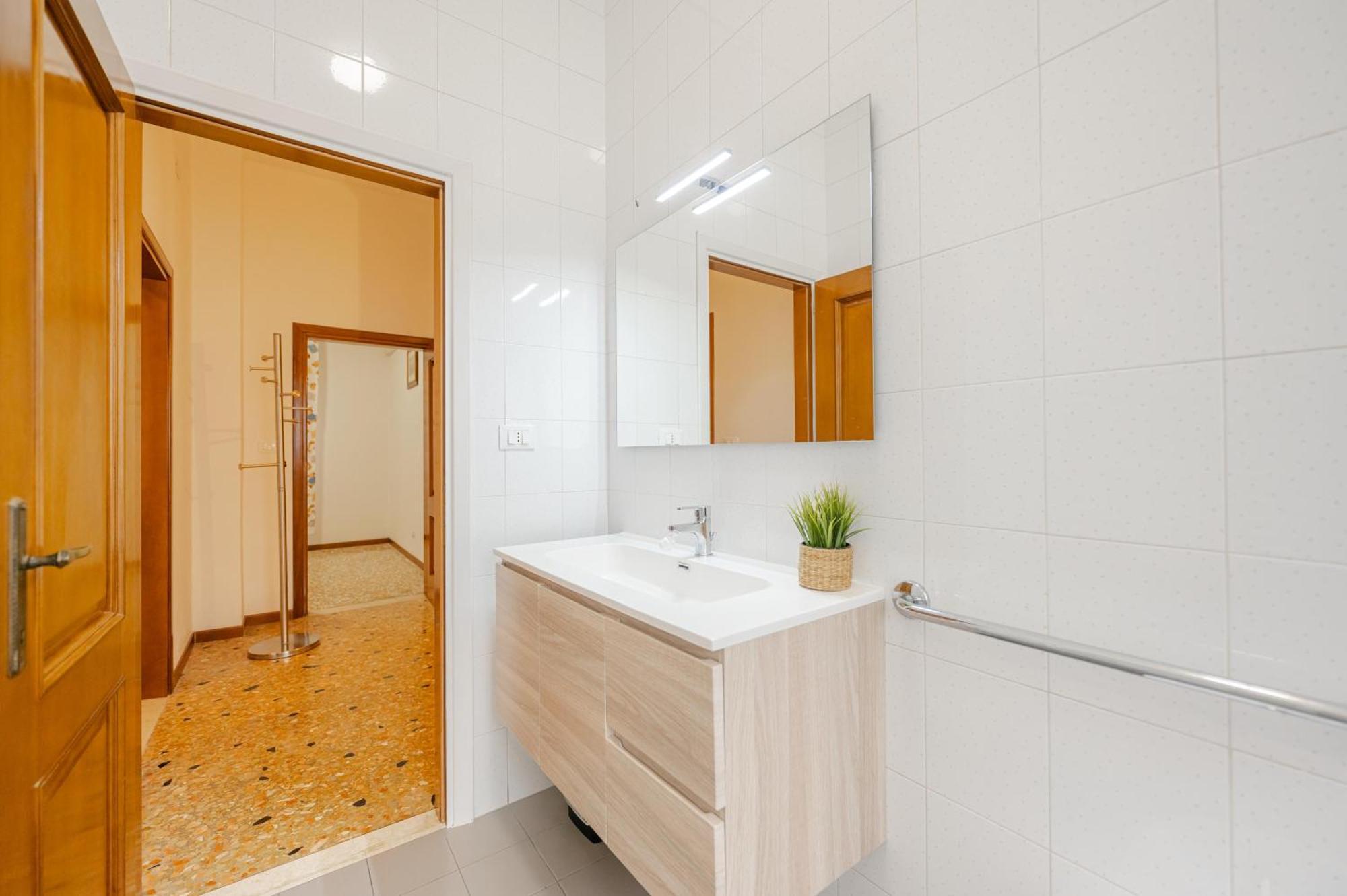 Tatiana Flat-10 Minutes From Venise
