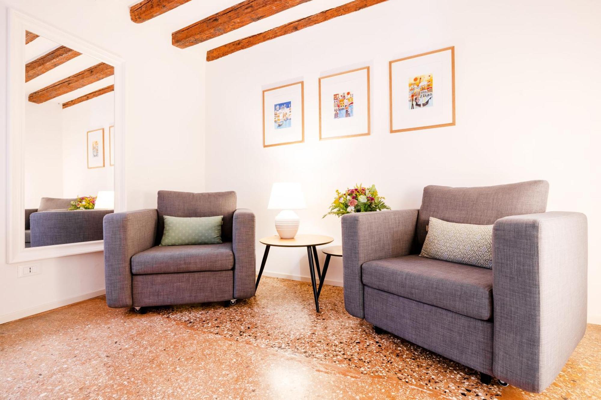 Appartement Nel Cuore Del Dei Musei - Design E Stile
