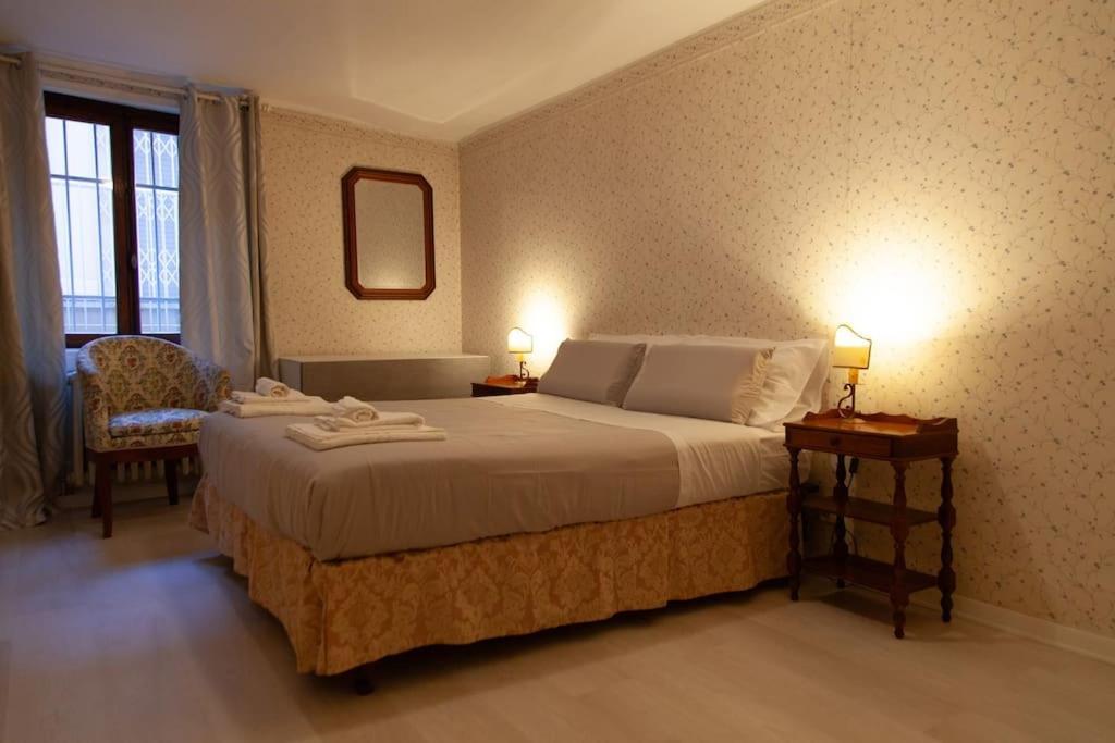 Apartment Ponte Di Rialto E Canal Grande-palazzo Benzon Venedig