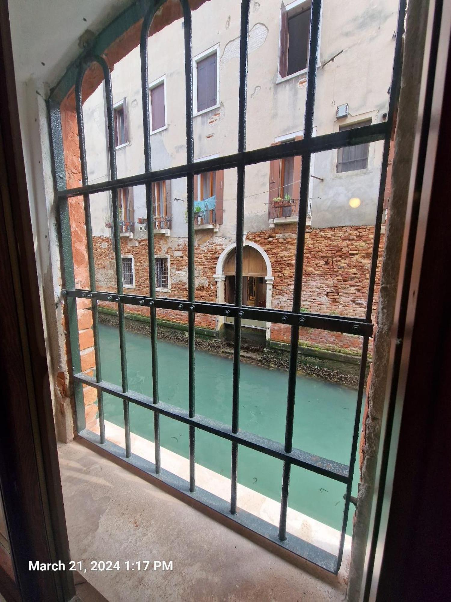 Venice Canal Appartement *