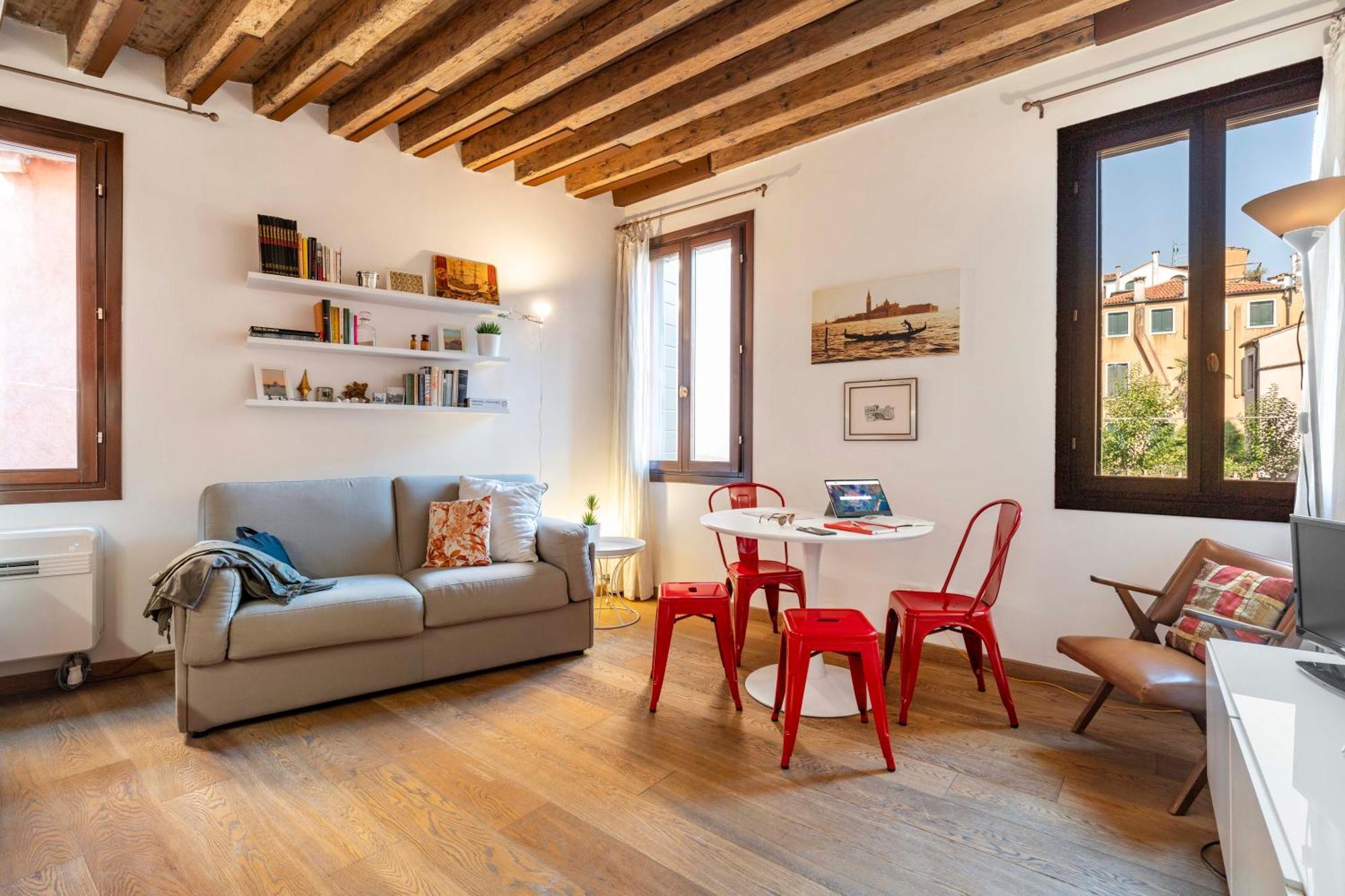 Contemporary In Ff Apartment Venice