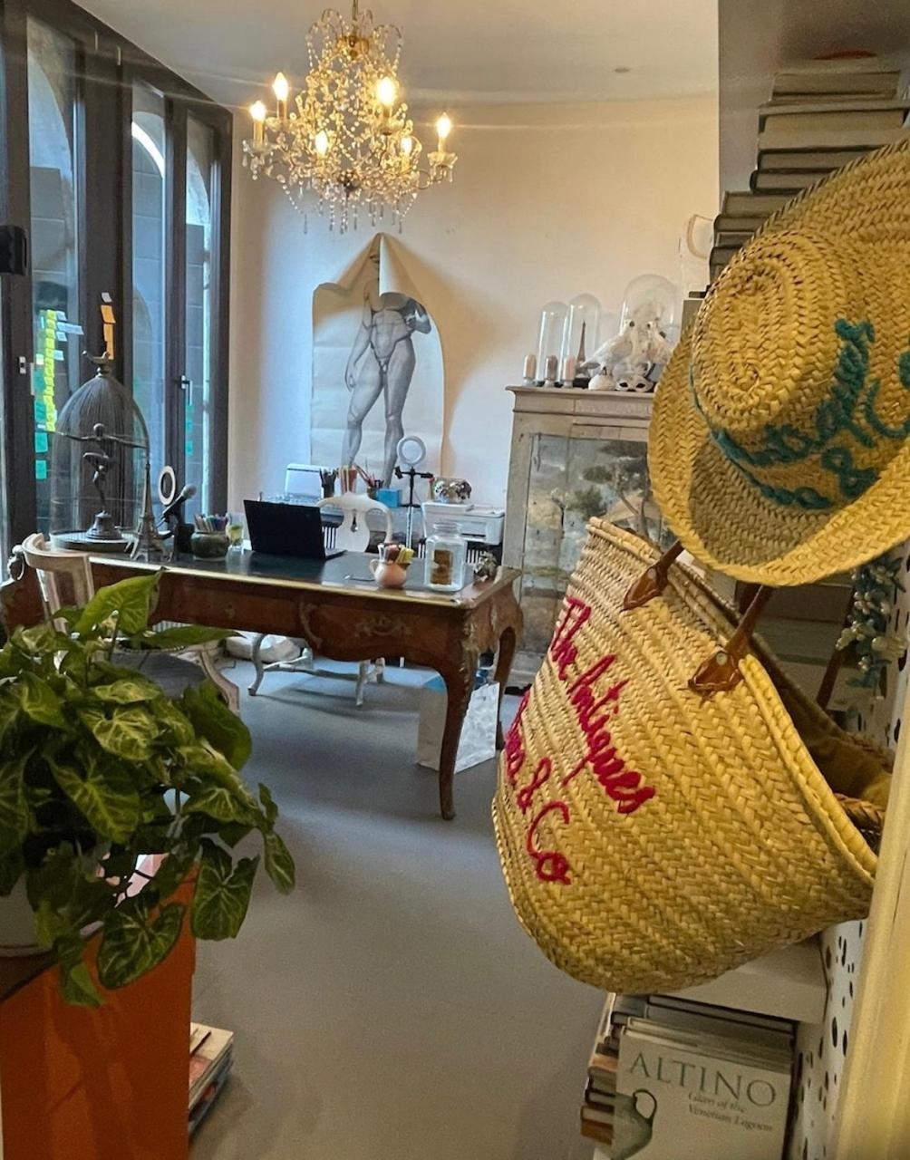 Privatunterkunft Cats And Antiques In Private *