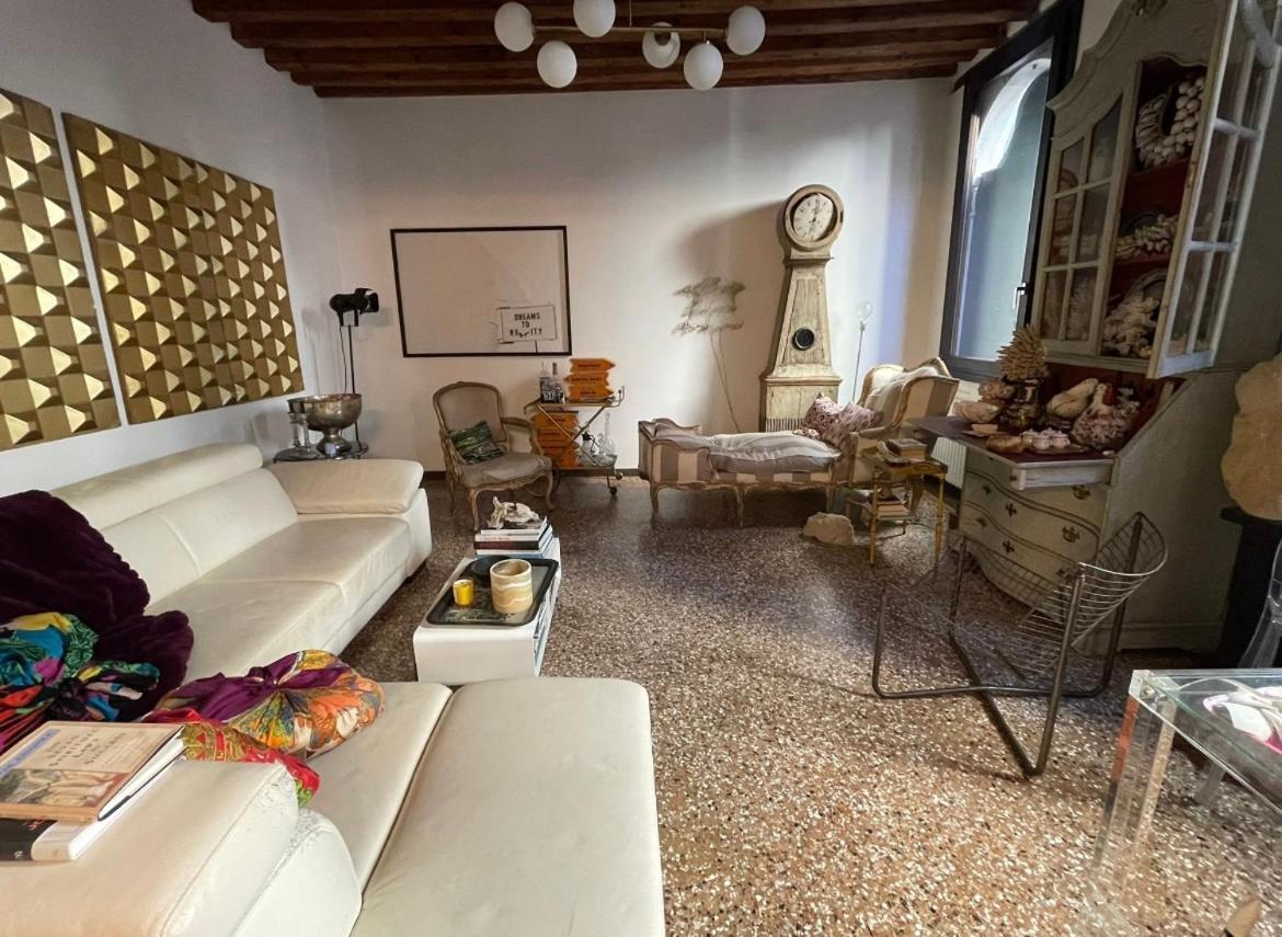 Cats And Antiques In Private Privatunterkunft *