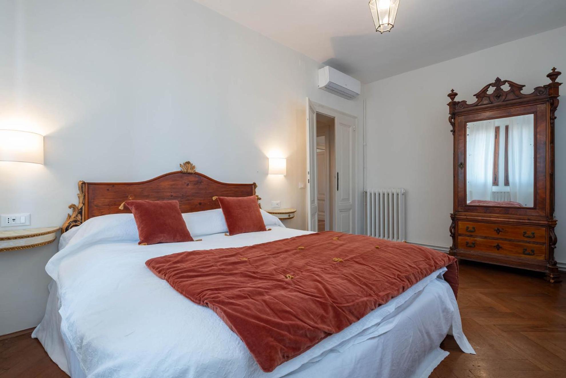 Apartment Sunbeam Palace Venice