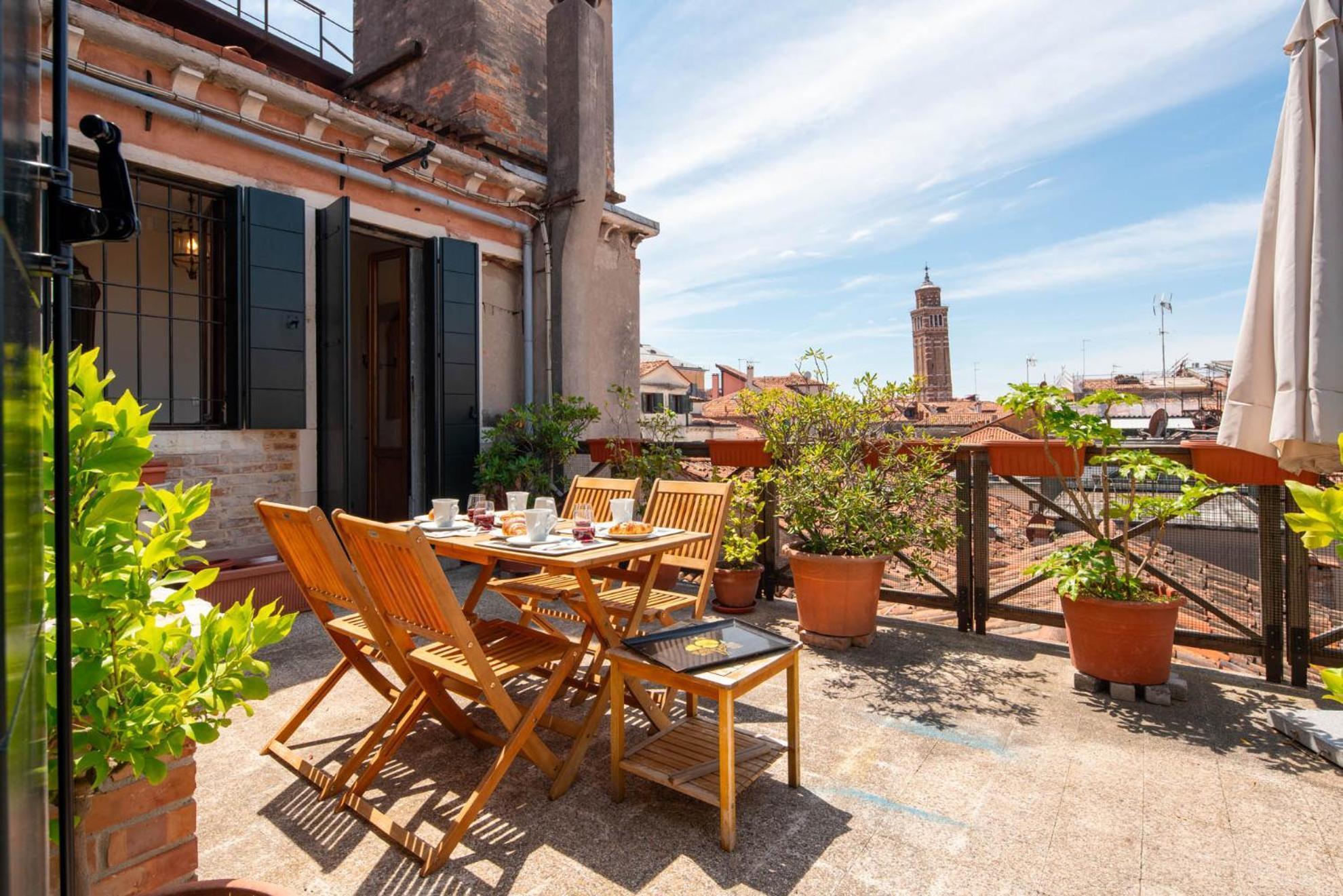 Sunbeam Palace Venice