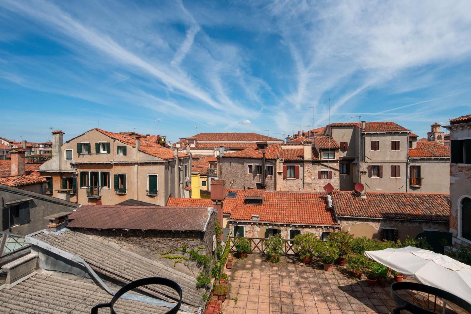 Apartment Sunbeam Palace Venice