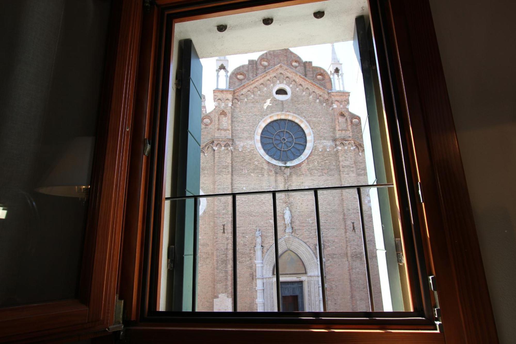 Frari Prestige Canal View