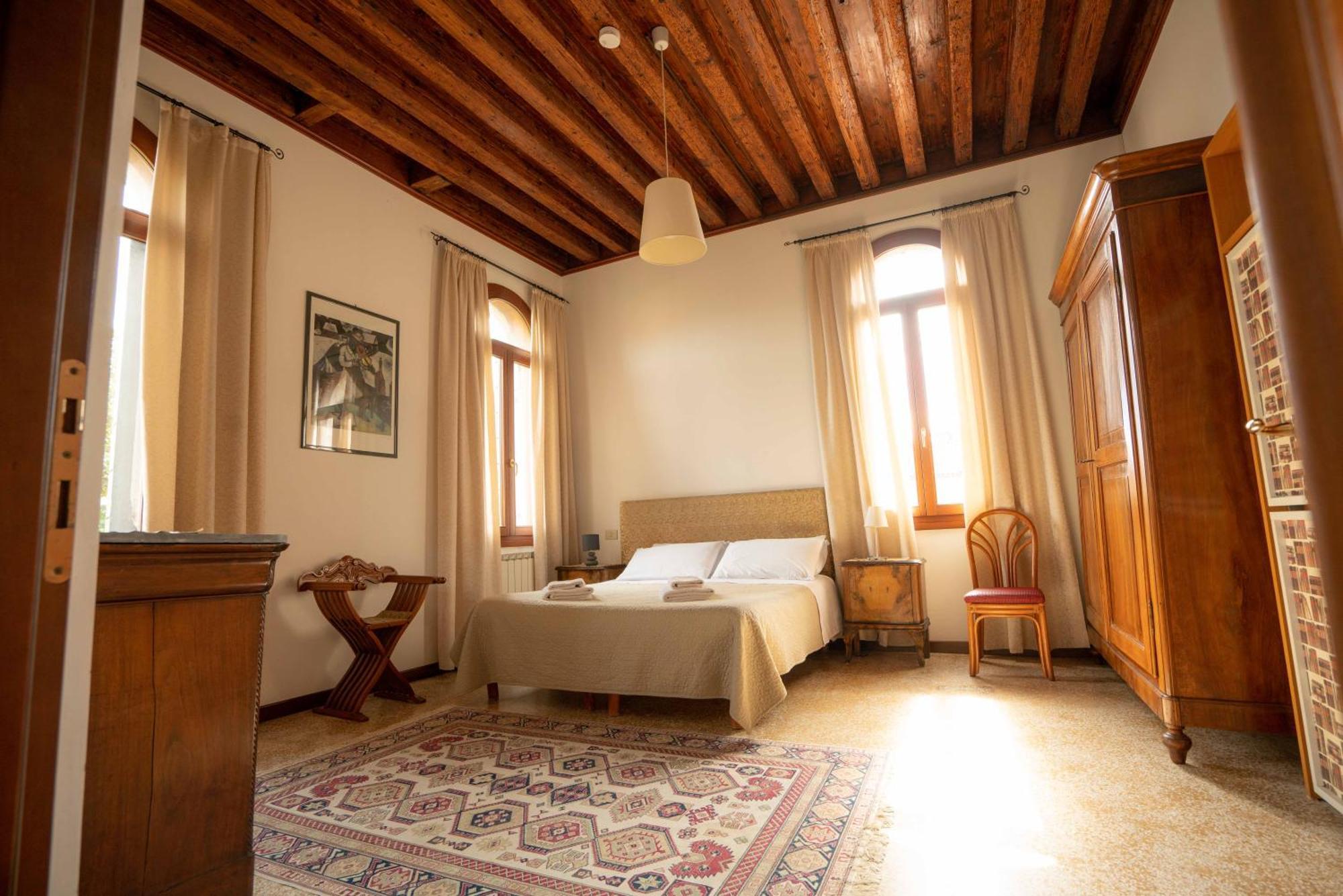 San Trovaso Apartment