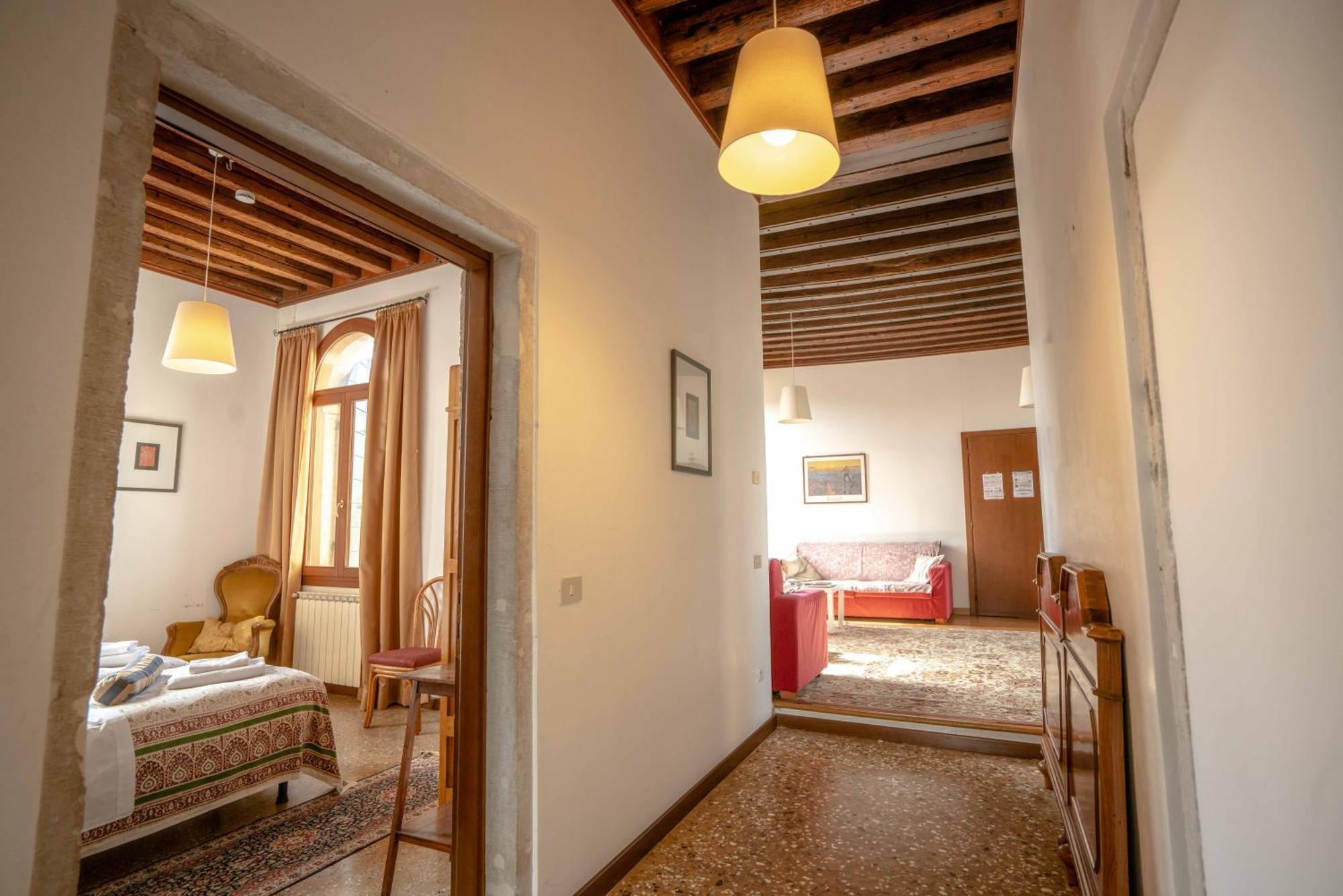San Trovaso Apartment