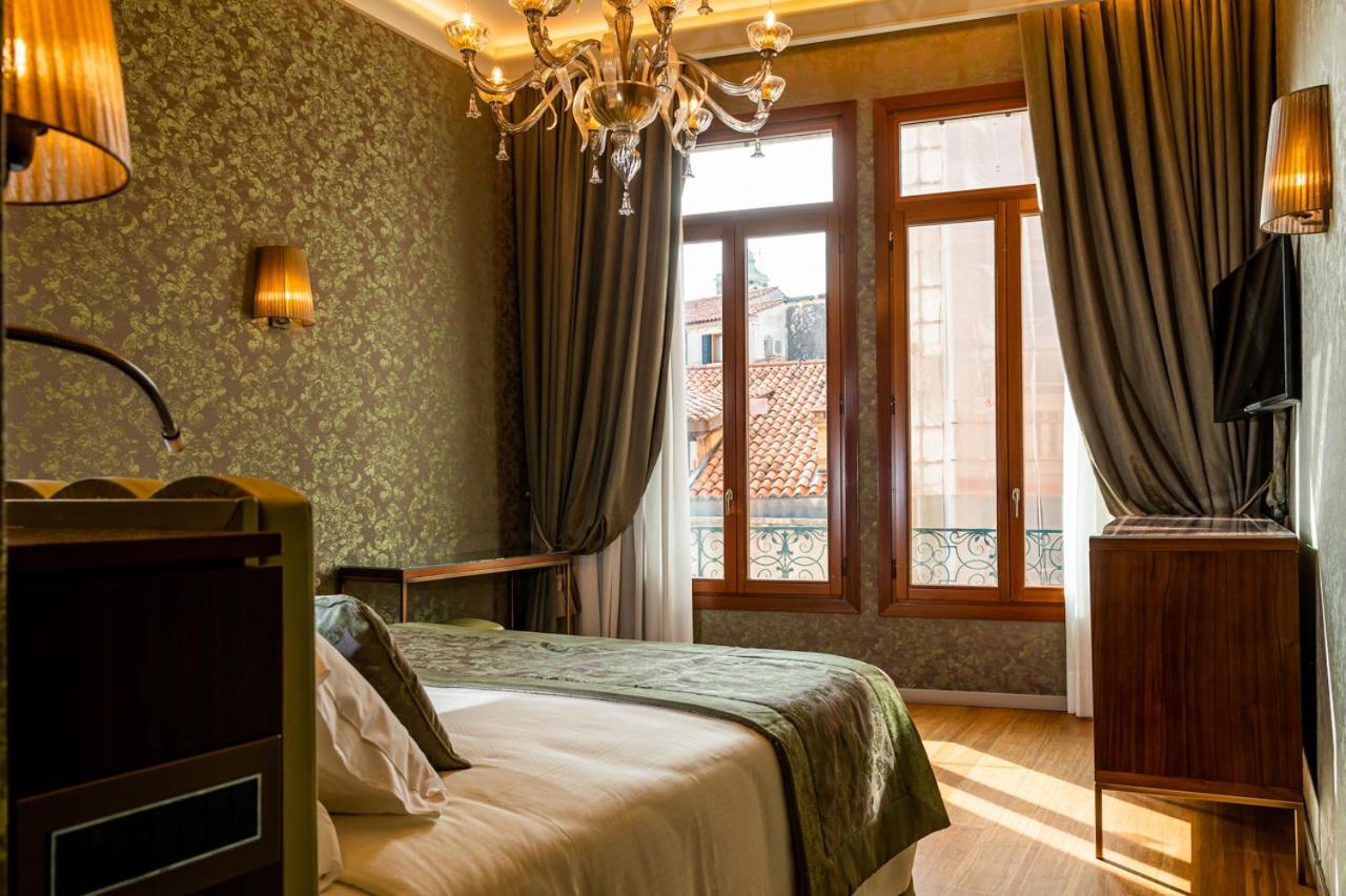 Canaletto 3*