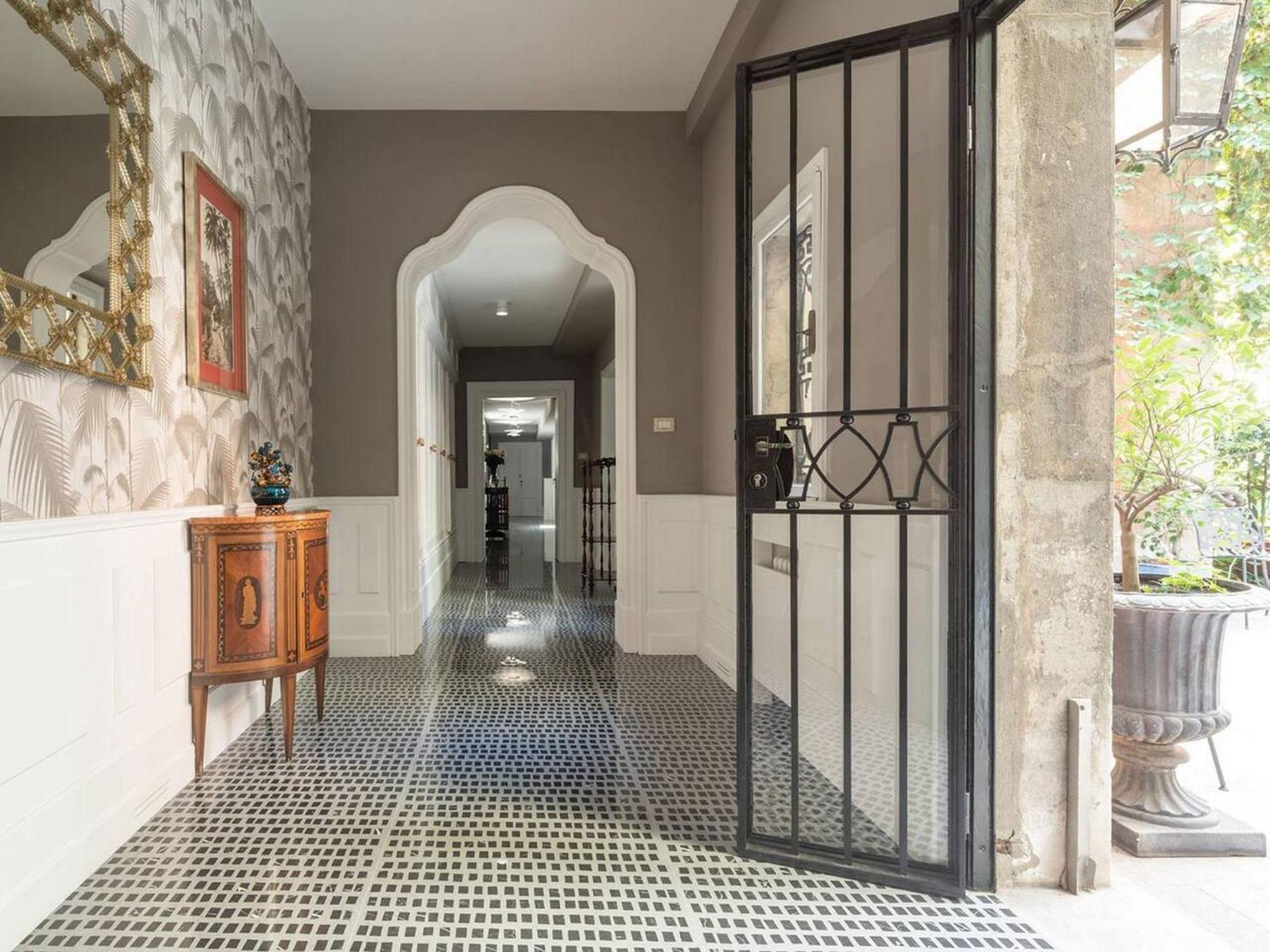 Appartement 4br Large With A View - What'app - 0039-3512-039-610 - For Reservations! *