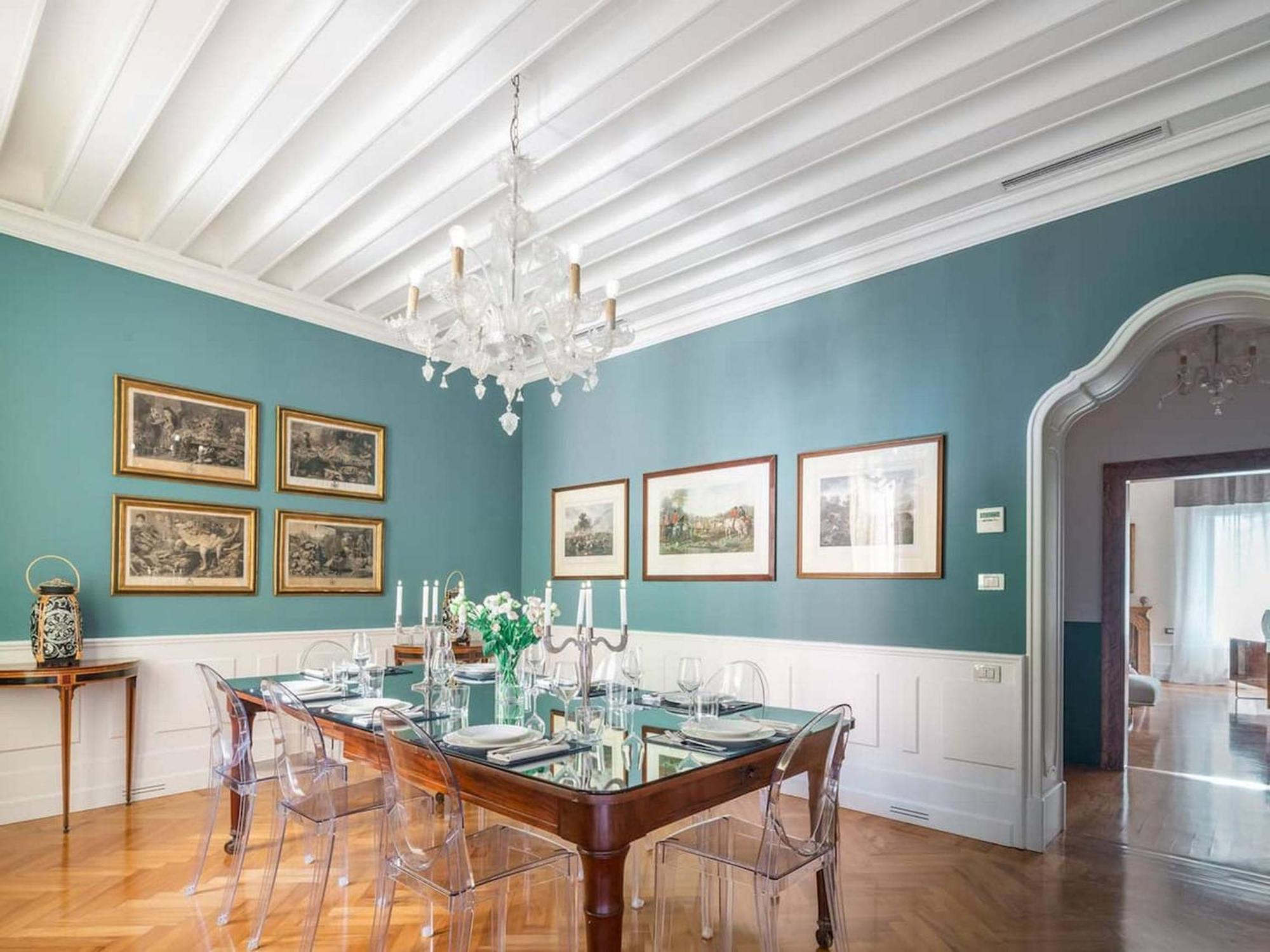 4br Large With A View - What'app - 0039-3512-039-610 - For Reservations! Appartement Venetië