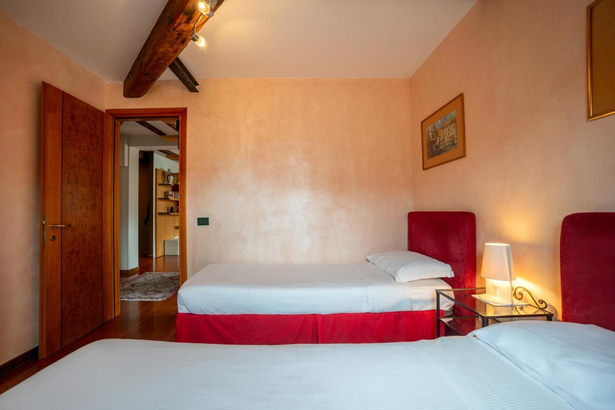 Palazzo San Luca 3*