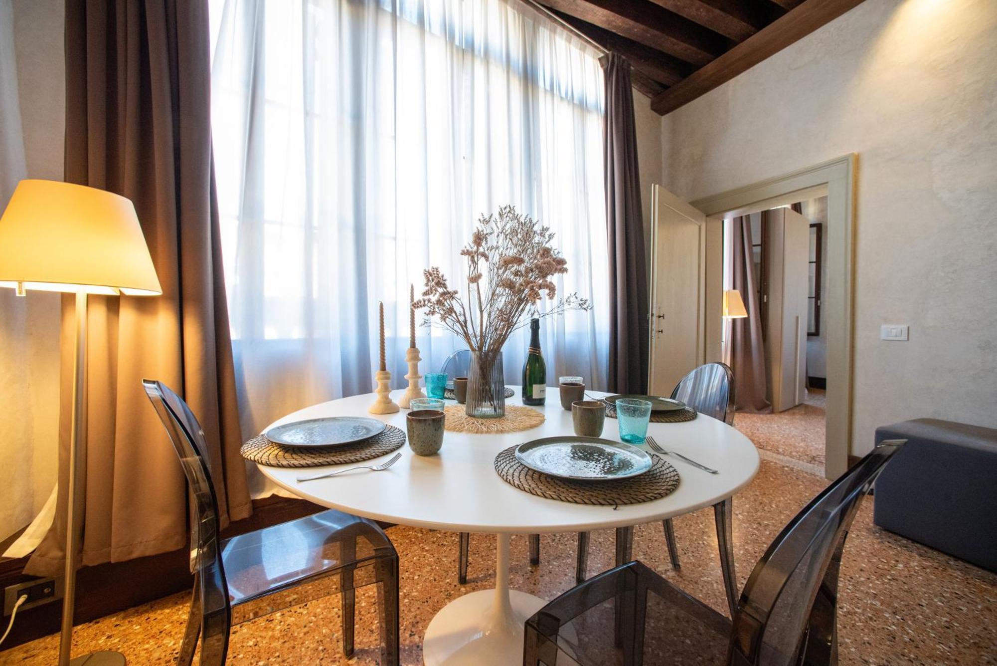 Appartement Dream - Il Piu Centrale, Idromassaggio In Camera, Ascensore - 10 Min Da Rialto E San Marco