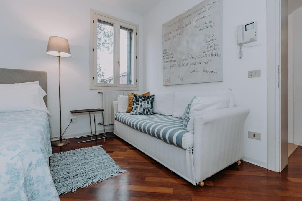 Elegant With Private Terrace In - Frari Church Appartement