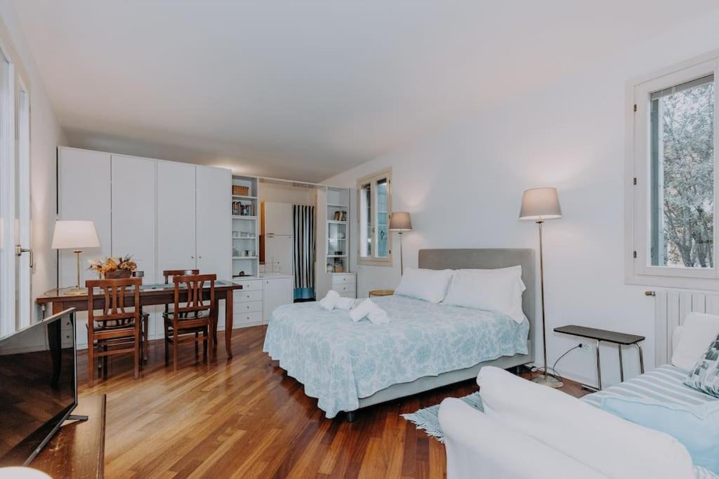 Elegant With Private Terrace In - Frari Church Appartement Venise