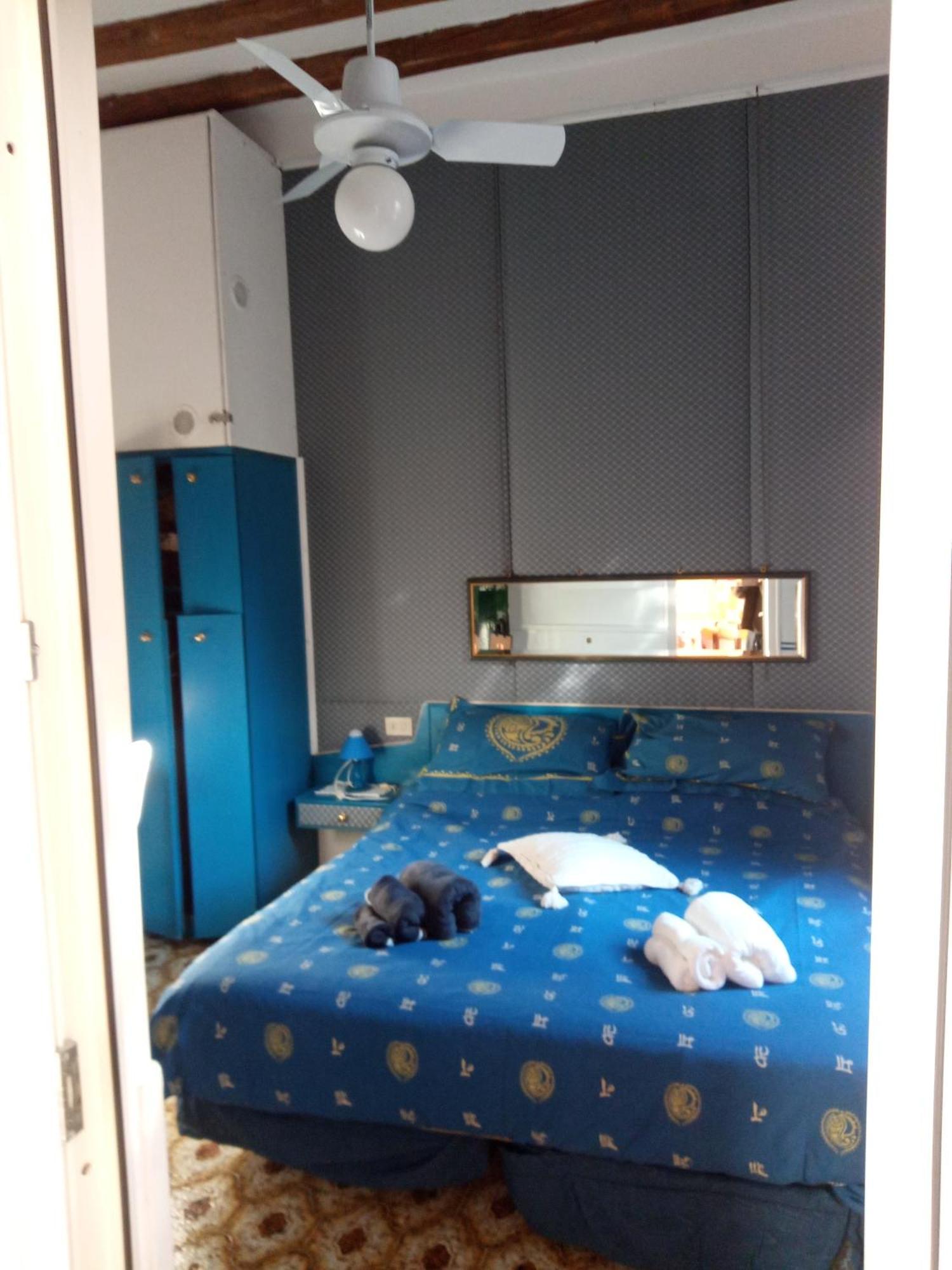 Bed & Breakfast Biennale