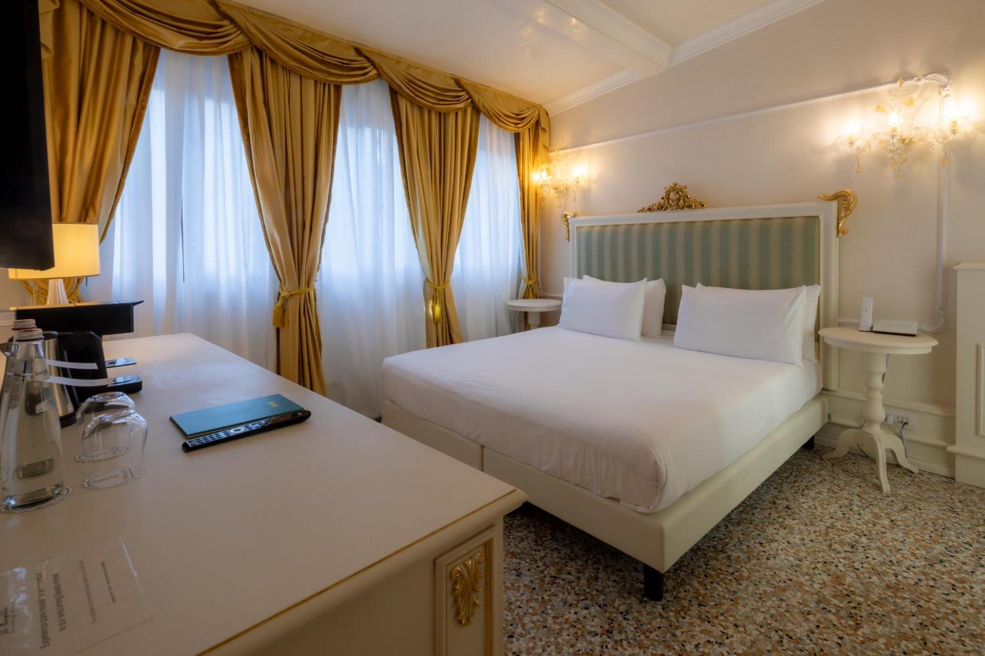 Ca' Bonfadini Historic Experience Hotel Venetië