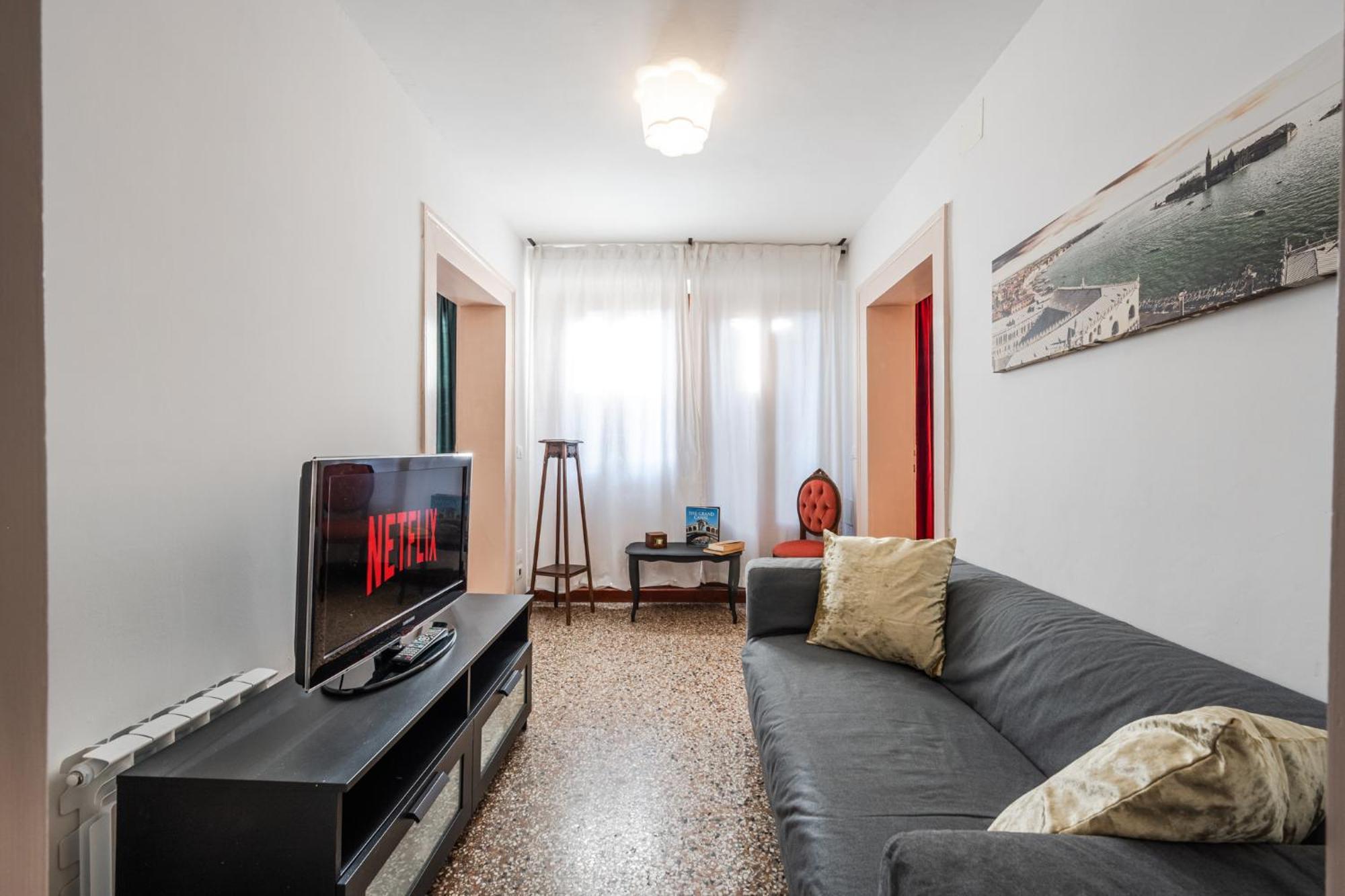 Queen Carlotta Apartment *