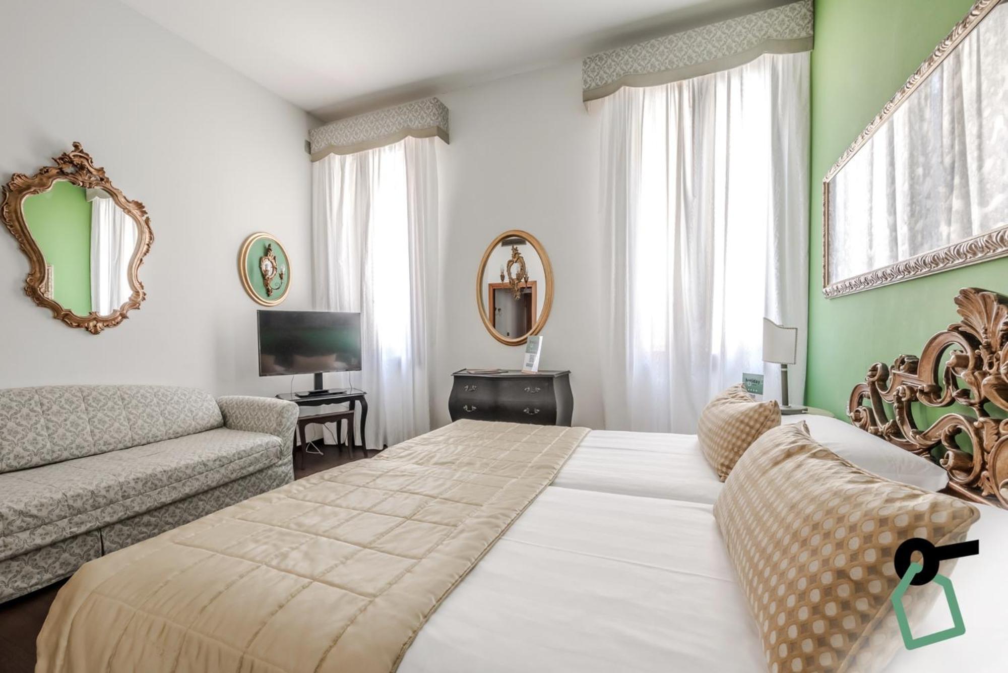 Hotiday Collection - Santa Lucia 4* Venetië