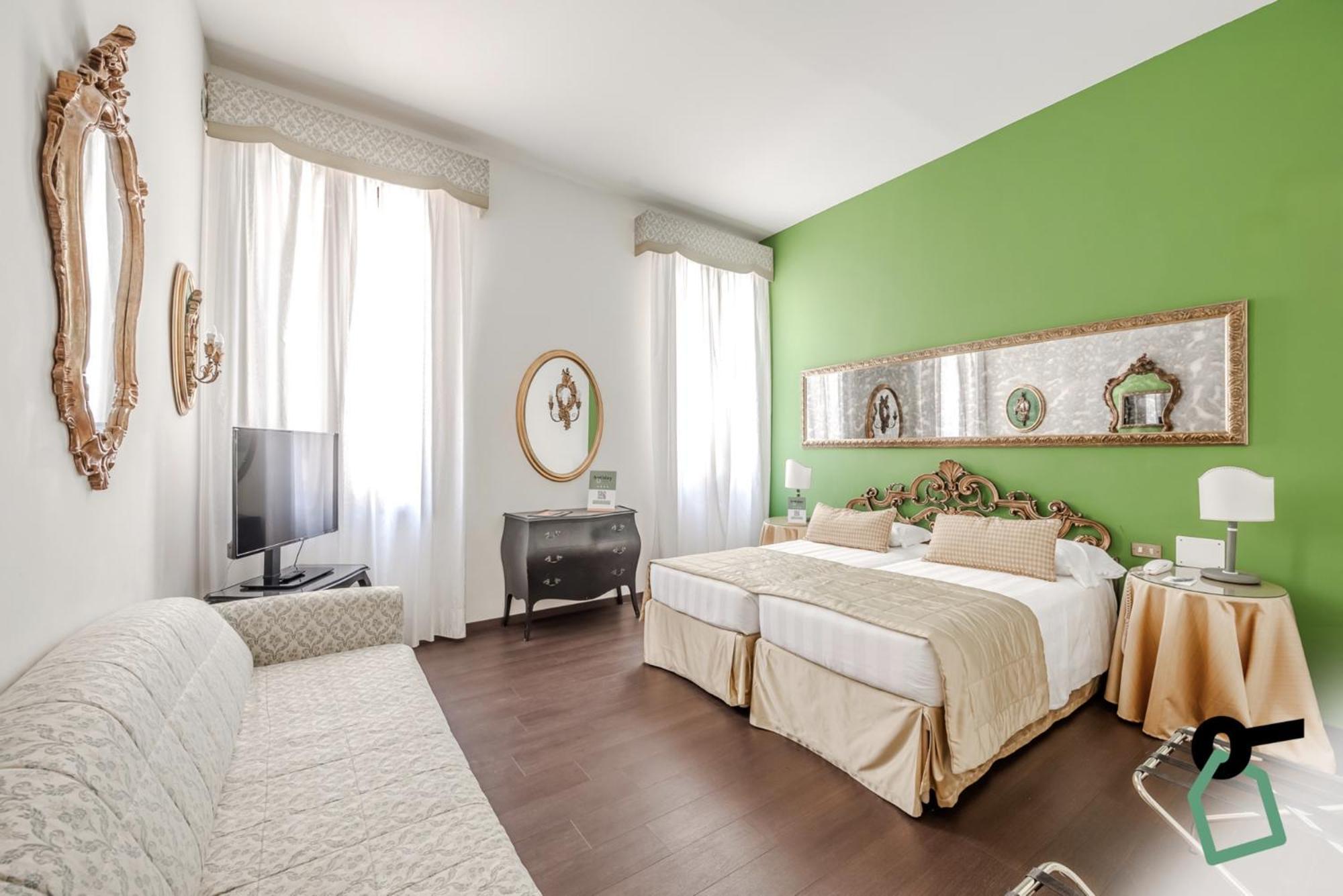 Hotiday Collection - Santa Lucia Hotel Venedig