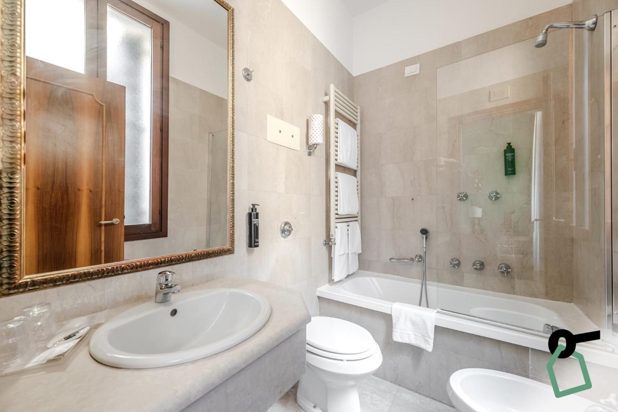 Hotiday Collection - Santa Lucia 4* Venetië