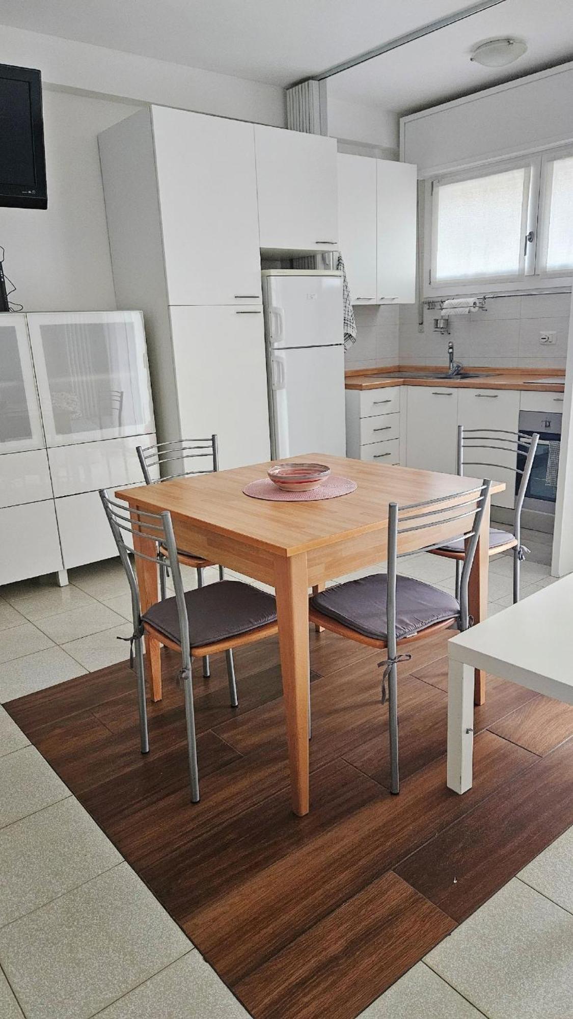 Sunny Comfort - Via Edmondo De Amicis, 2 *