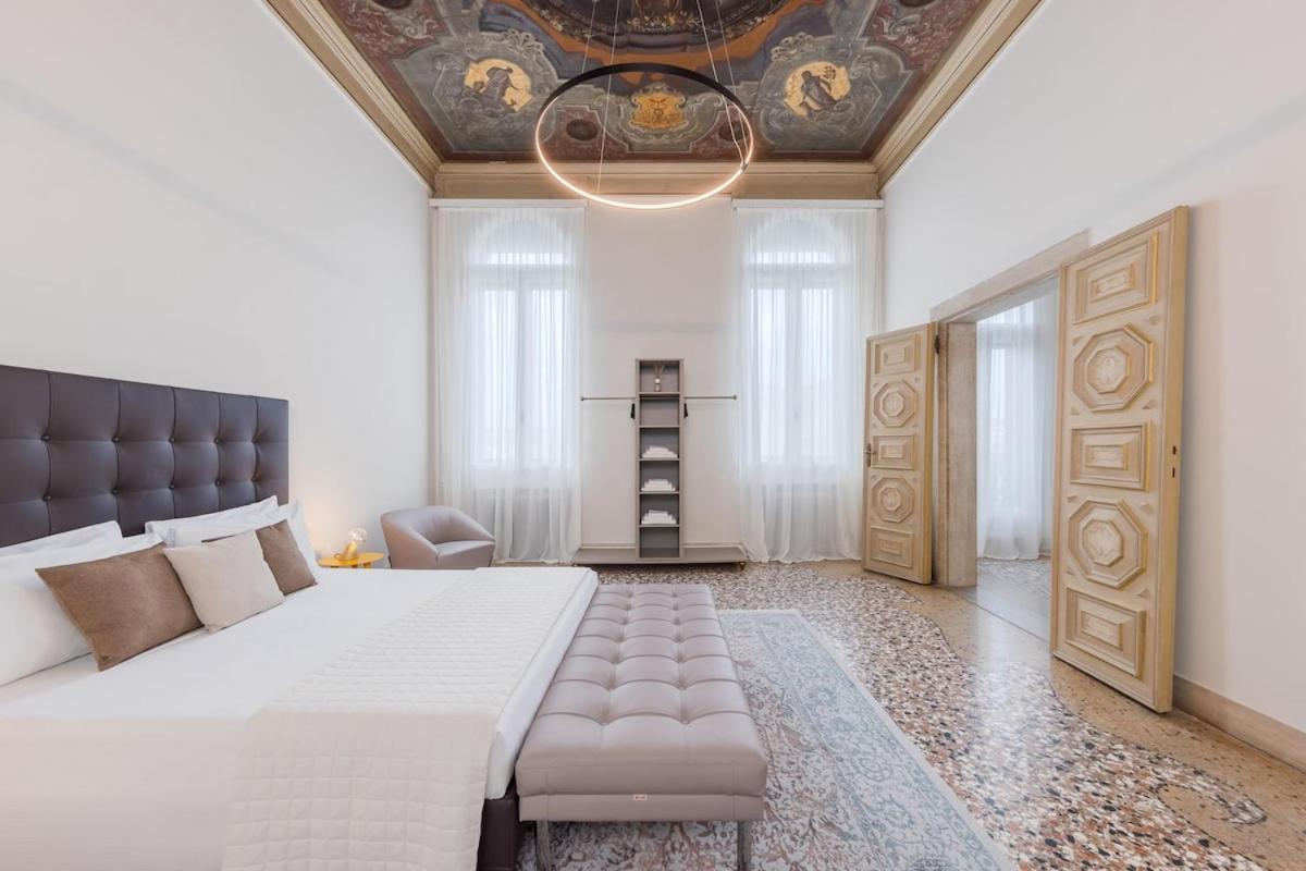 Luxury Calatrava - In Venetian Palazzo Appartement Venise