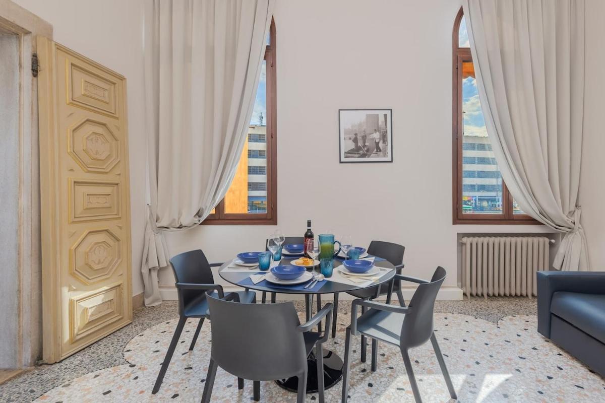 Apartment Luxury Calatrava - In Venetian Palazzo