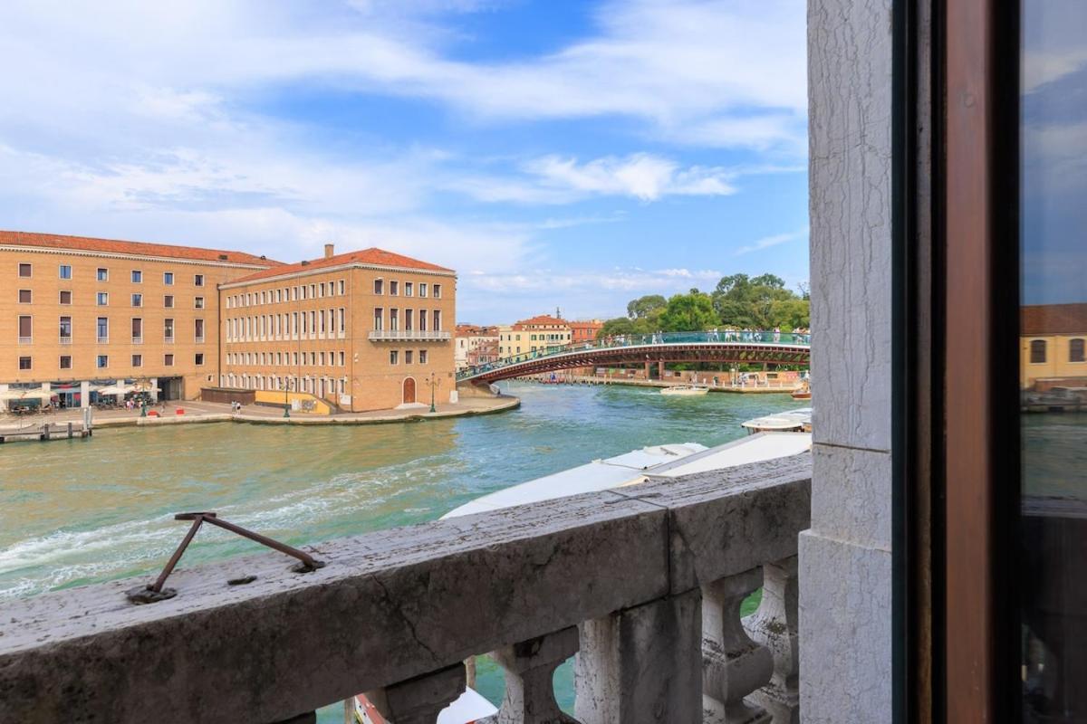 Luxury Calatrava - In Venetian Palazzo Appartement