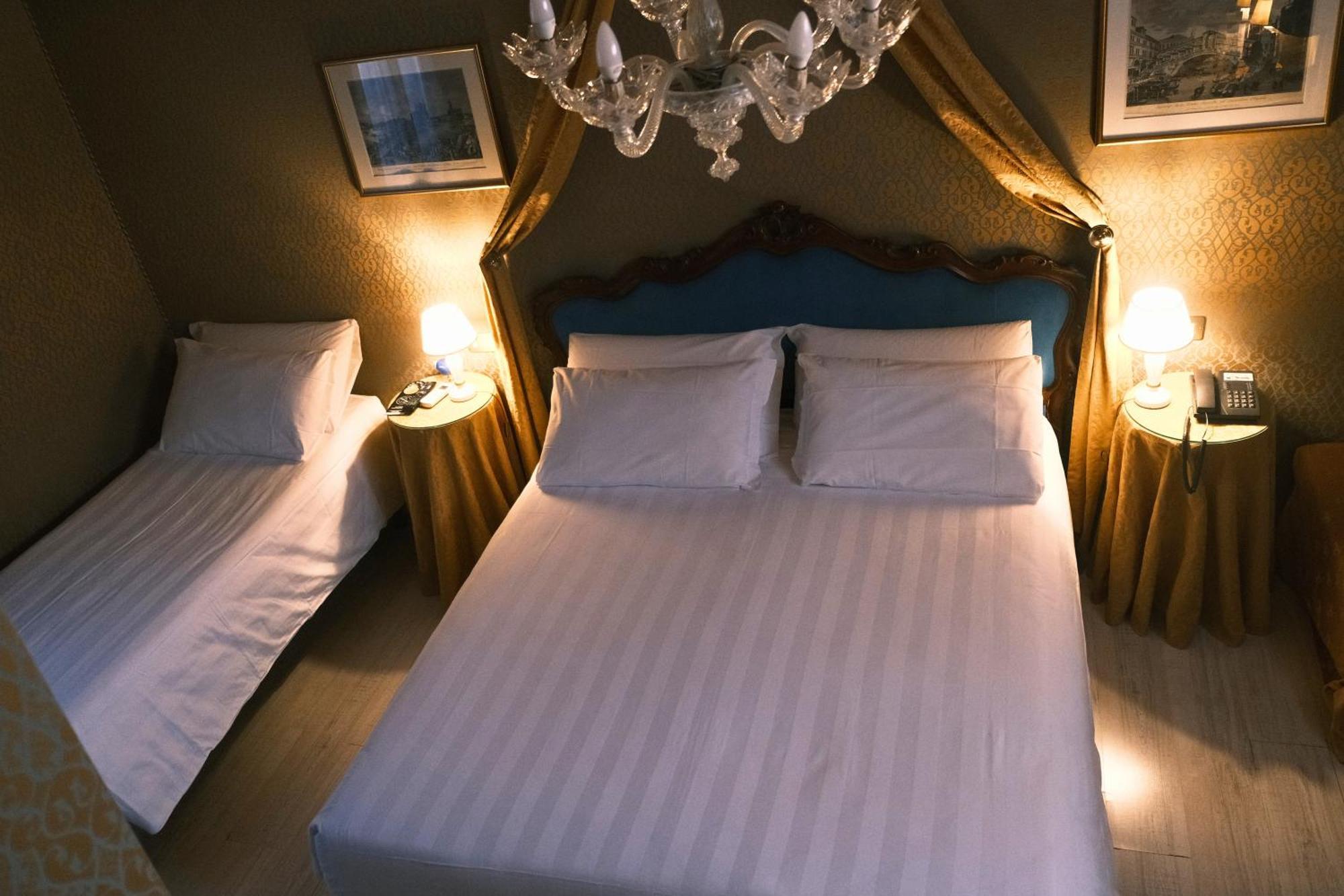 H O T E L S A N G A L L O L Hotel Venice