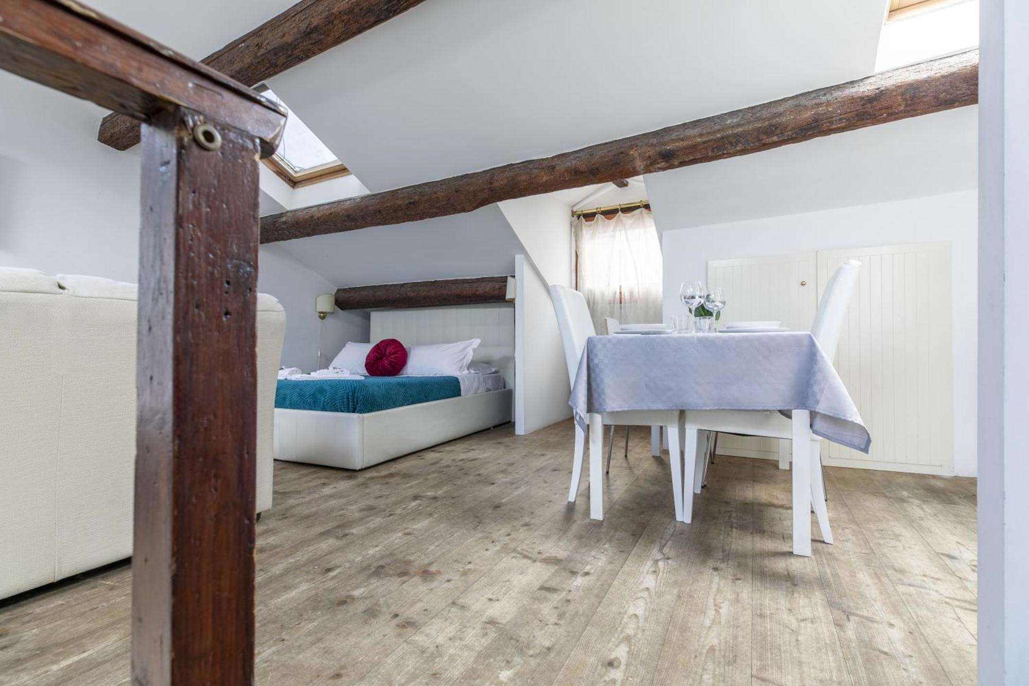Appartement Lovely Attic For 4 Person With Wifi - A/c