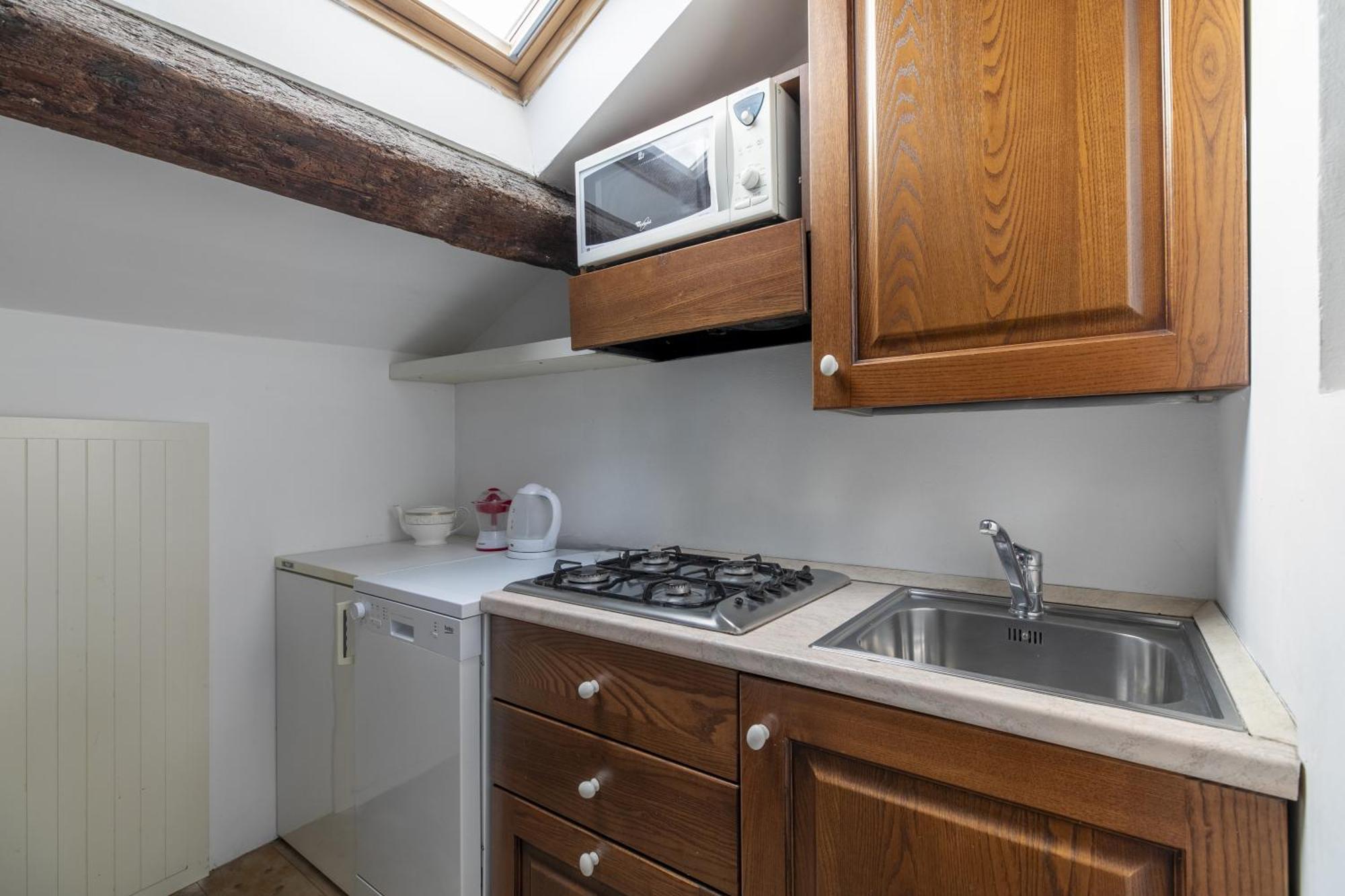Appartement Lovely Attic For 4 Person With Wifi - A/c Venetië