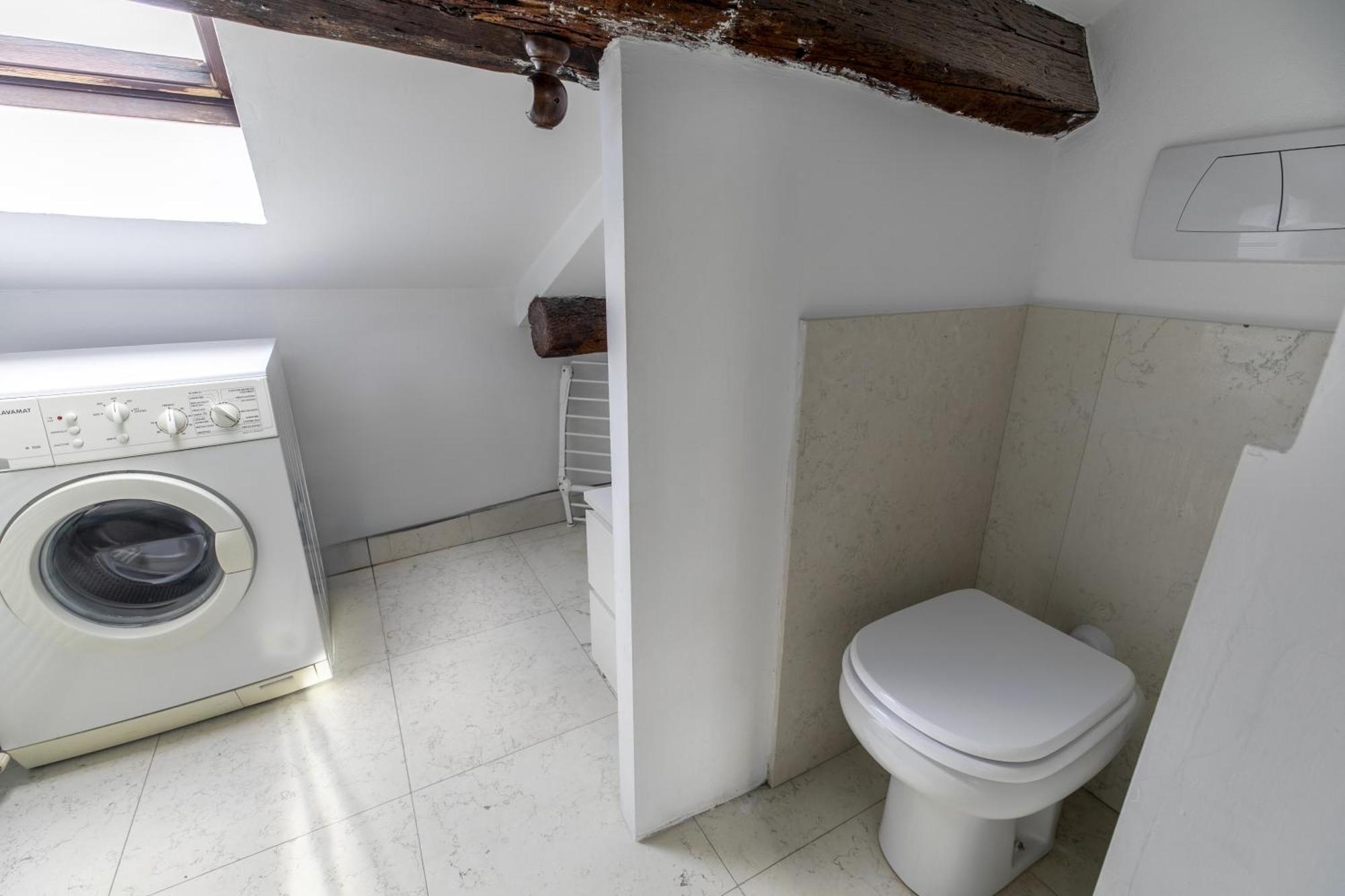 Appartement Lovely Attic For 4 Person With Wifi - A/c