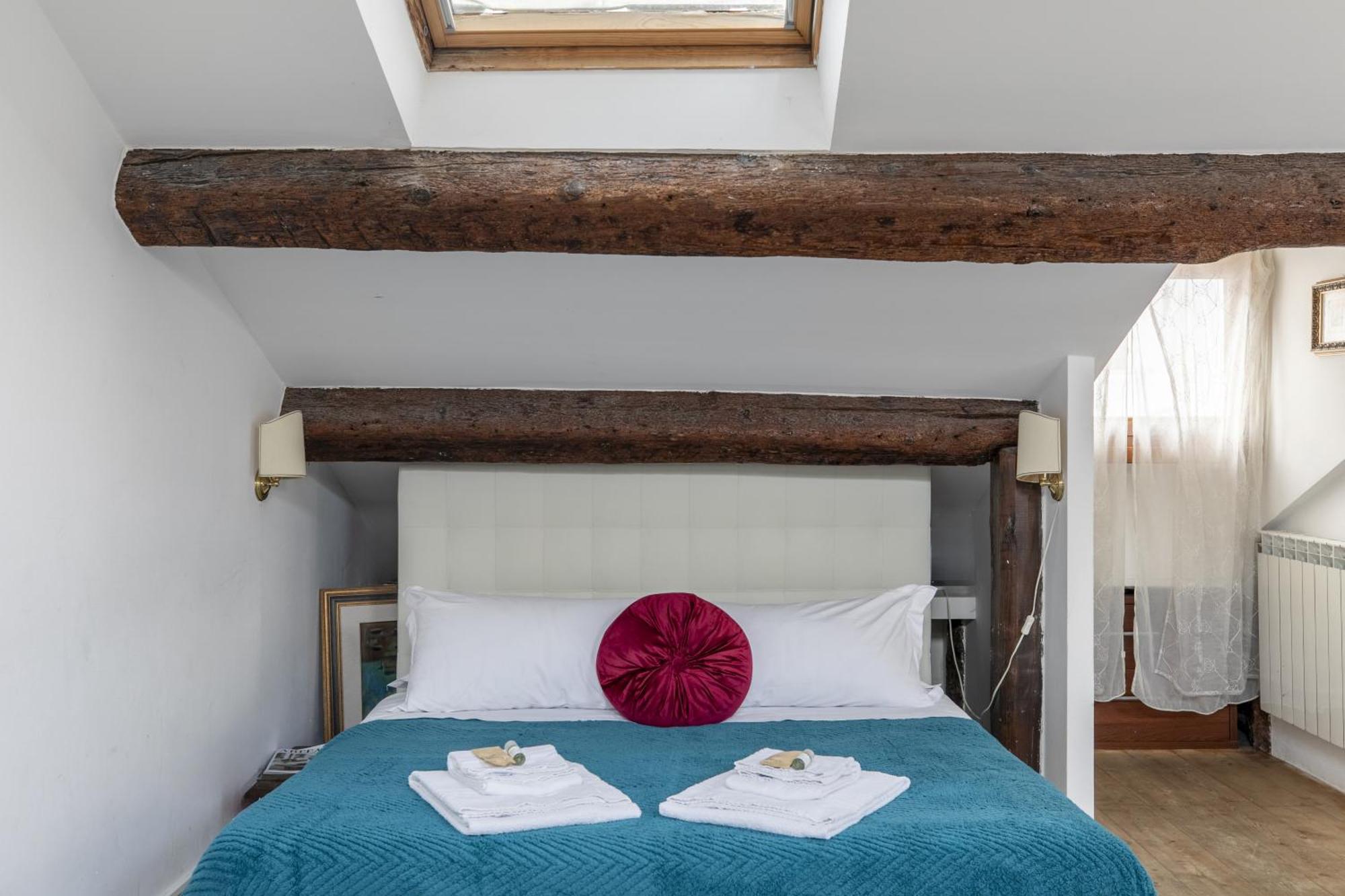 Appartement Lovely Attic For 4 Person With Wifi - A/c *