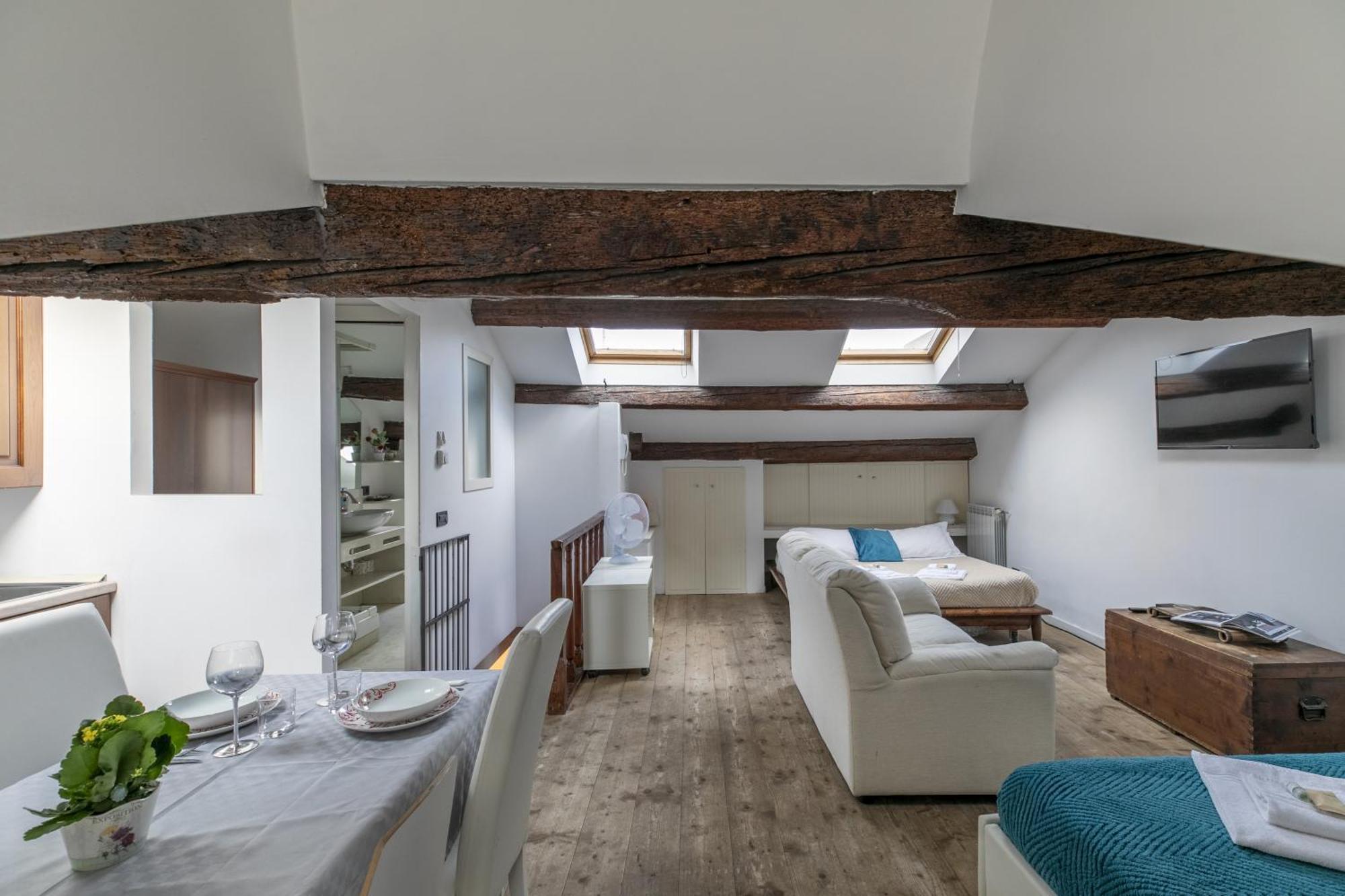 Lovely Attic For 4 Person With Wifi - A/c * Venetië