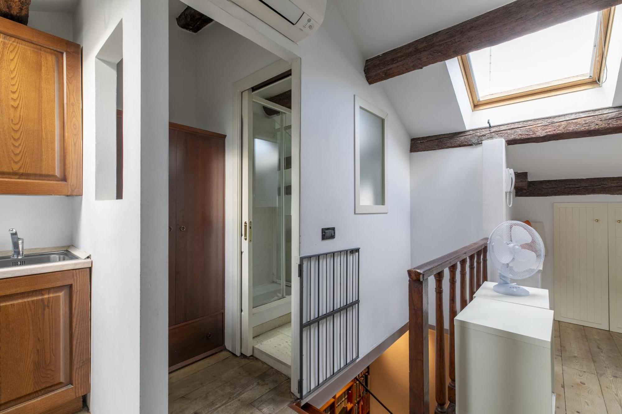 Lovely Attic For 4 Person With Wifi - A/c Appartement