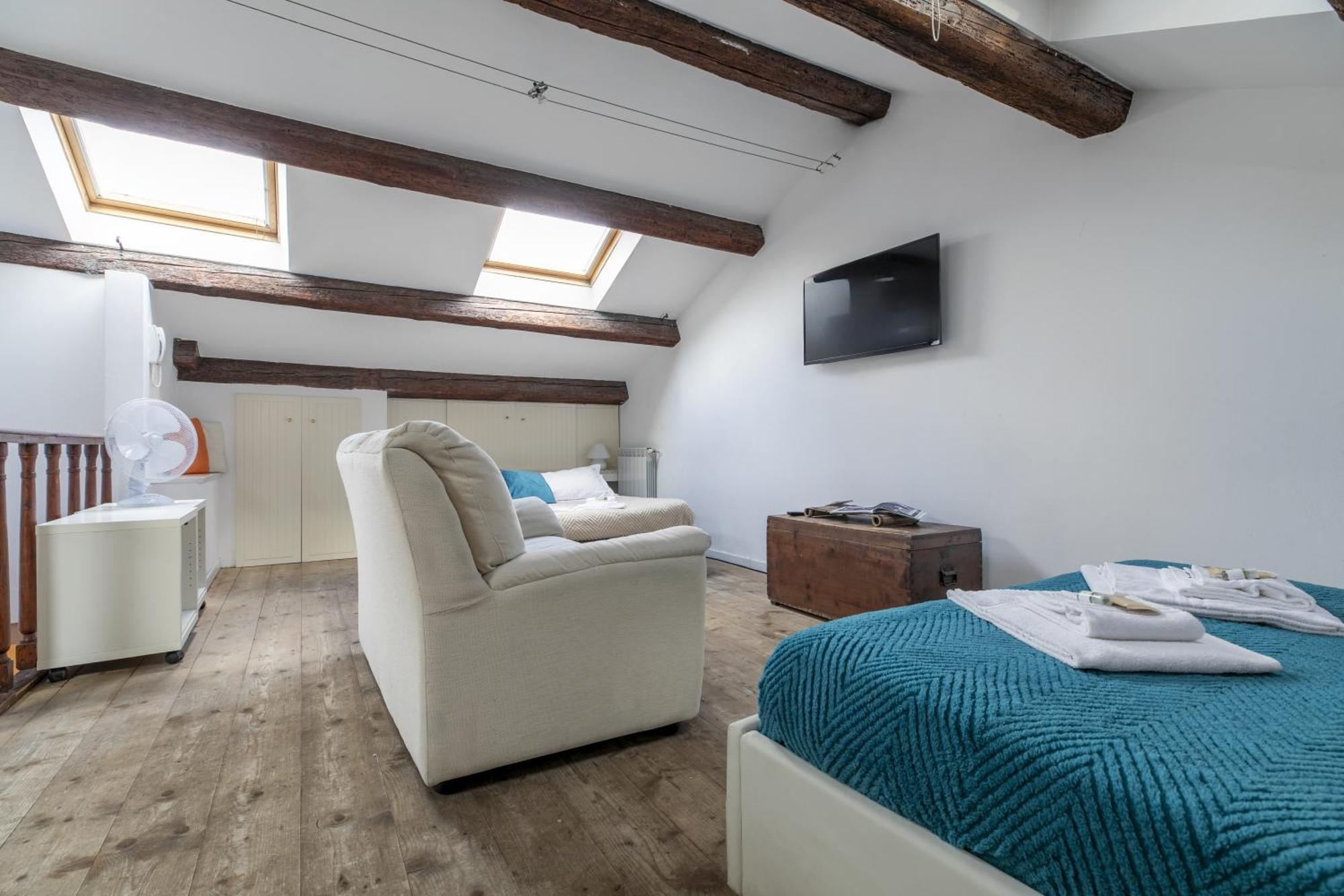 Lovely Attic For 4 Person With Wifi - A/c * Venetië