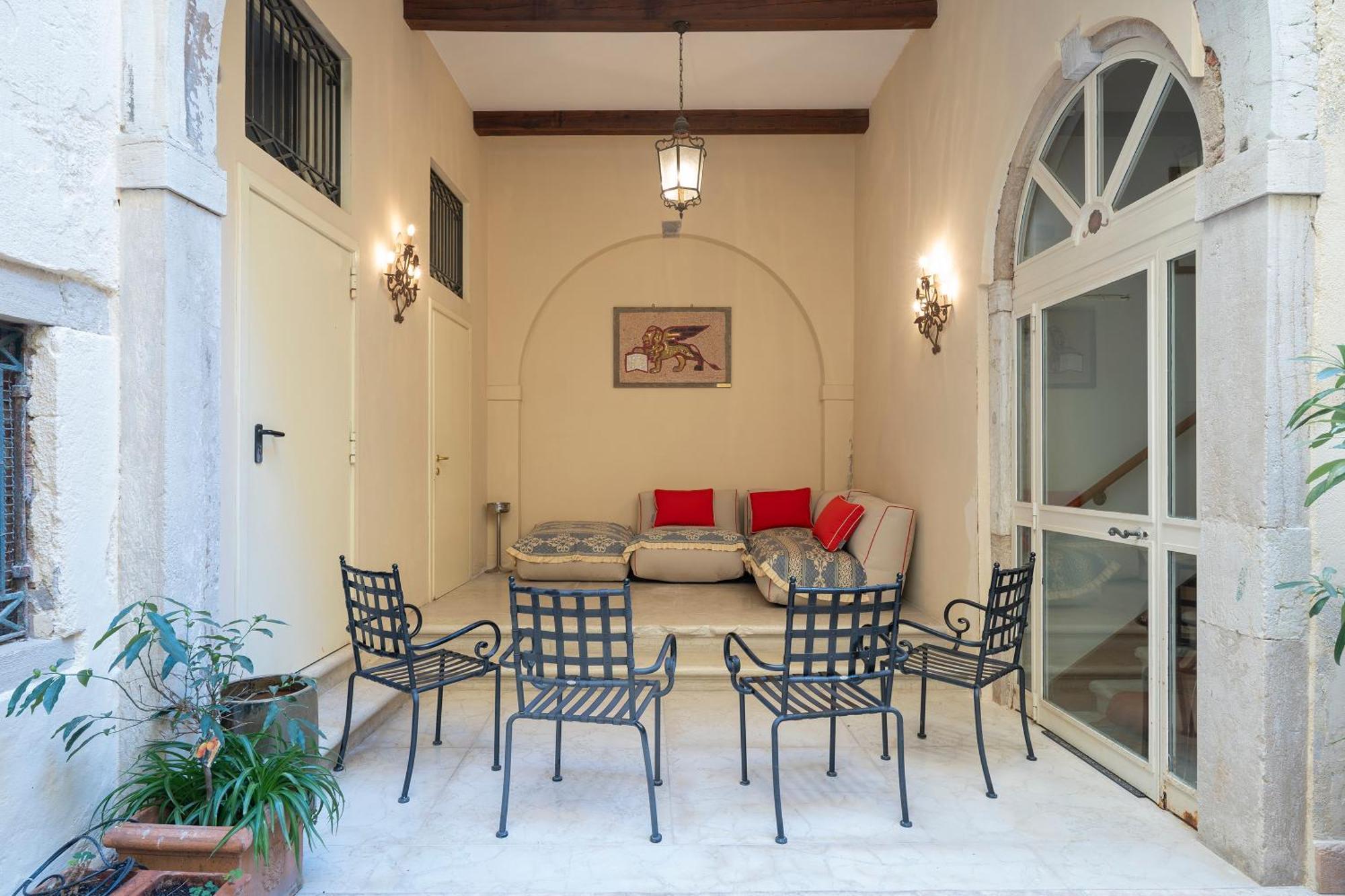 Casa vacanze Fortuny3967 & Wine *