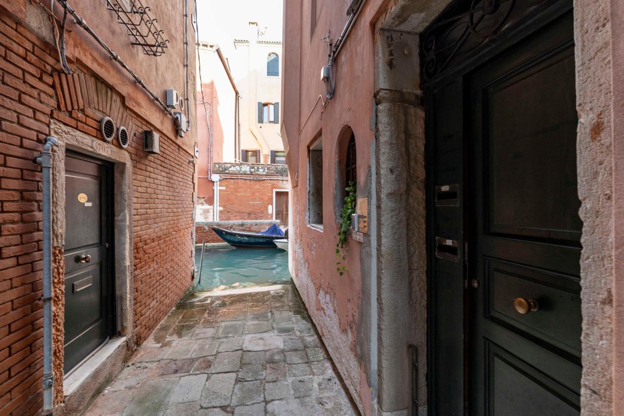 House Canal 2 Venise