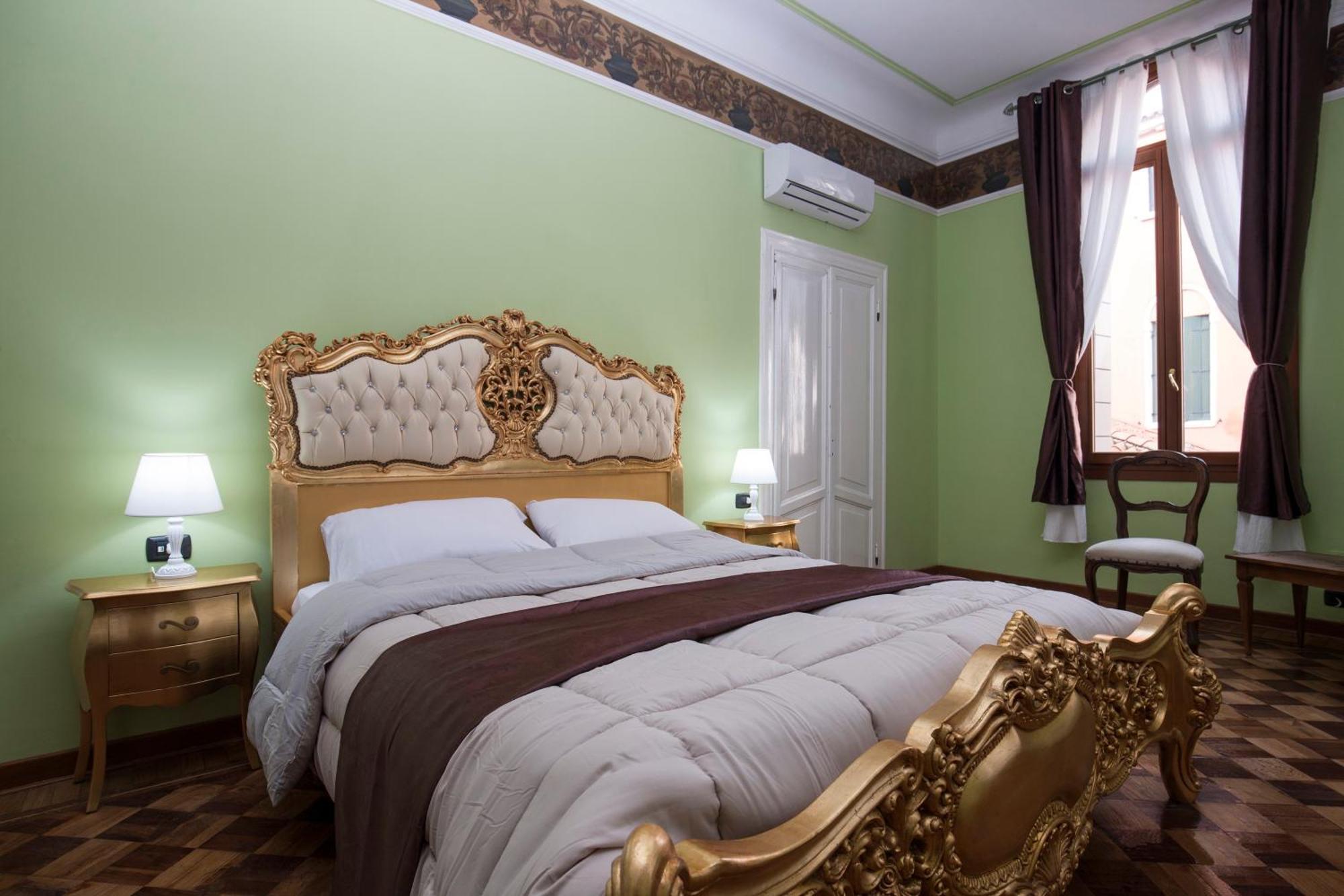 Simon' Secret 2* Venise