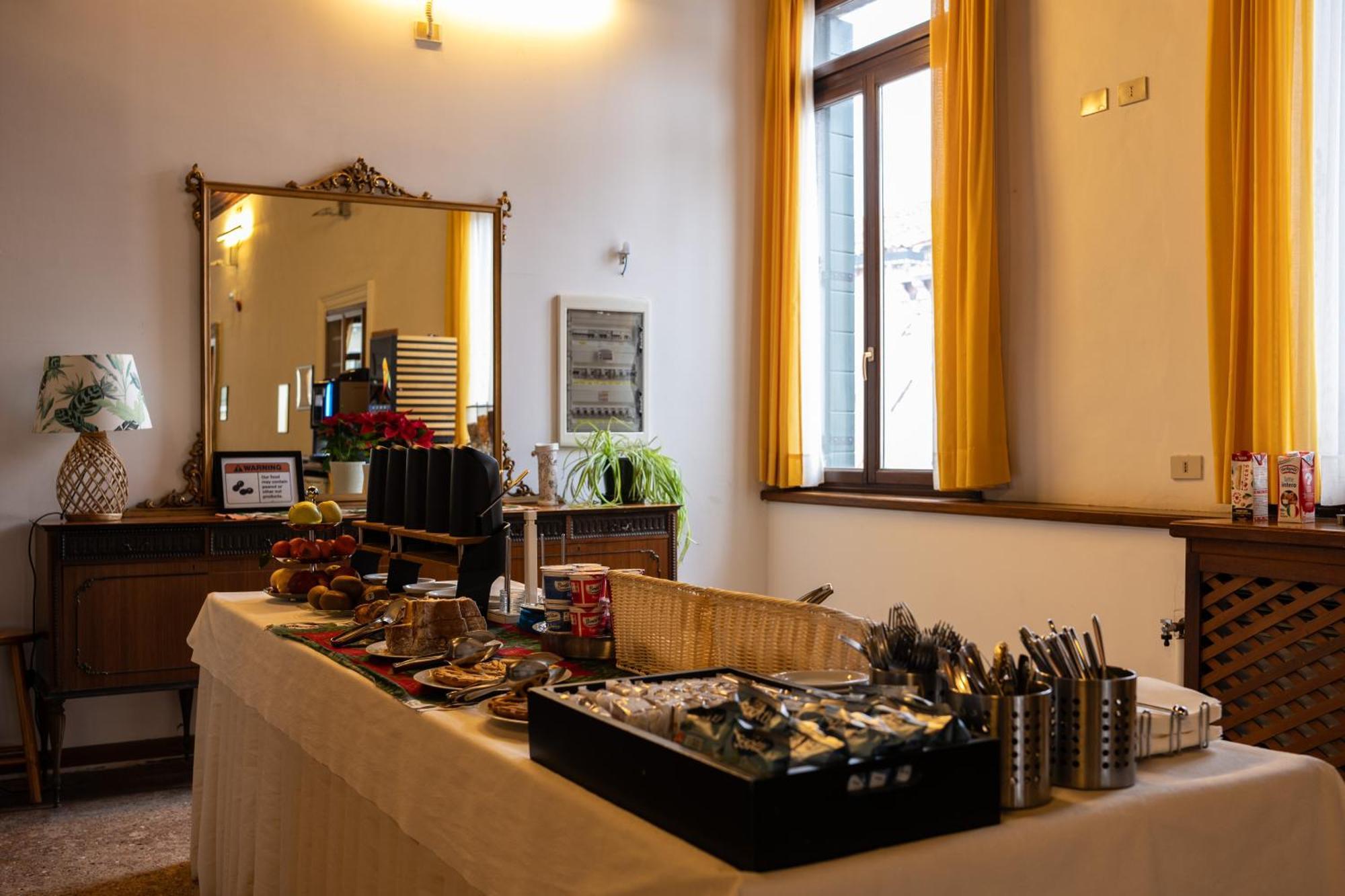 Foresteria Valdese Hostel *
