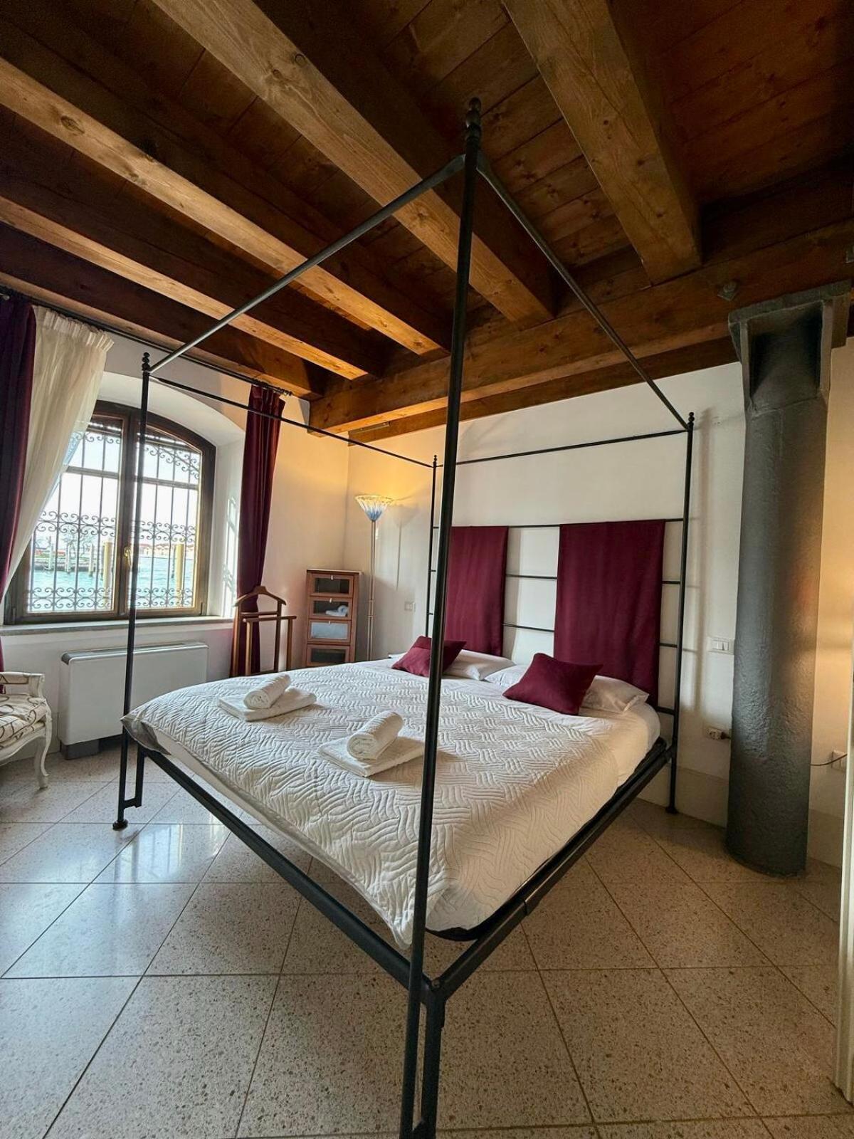 Molino Stucky Chimera - Canal View Appartement