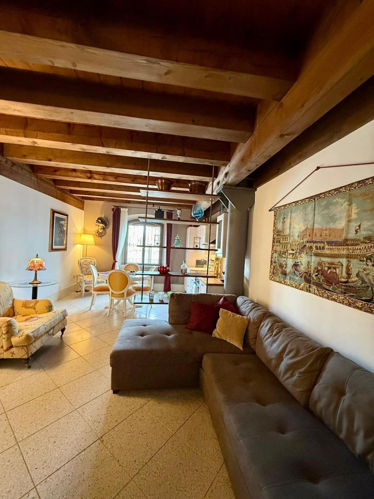 Molino Stucky Chimera - Canal View *
